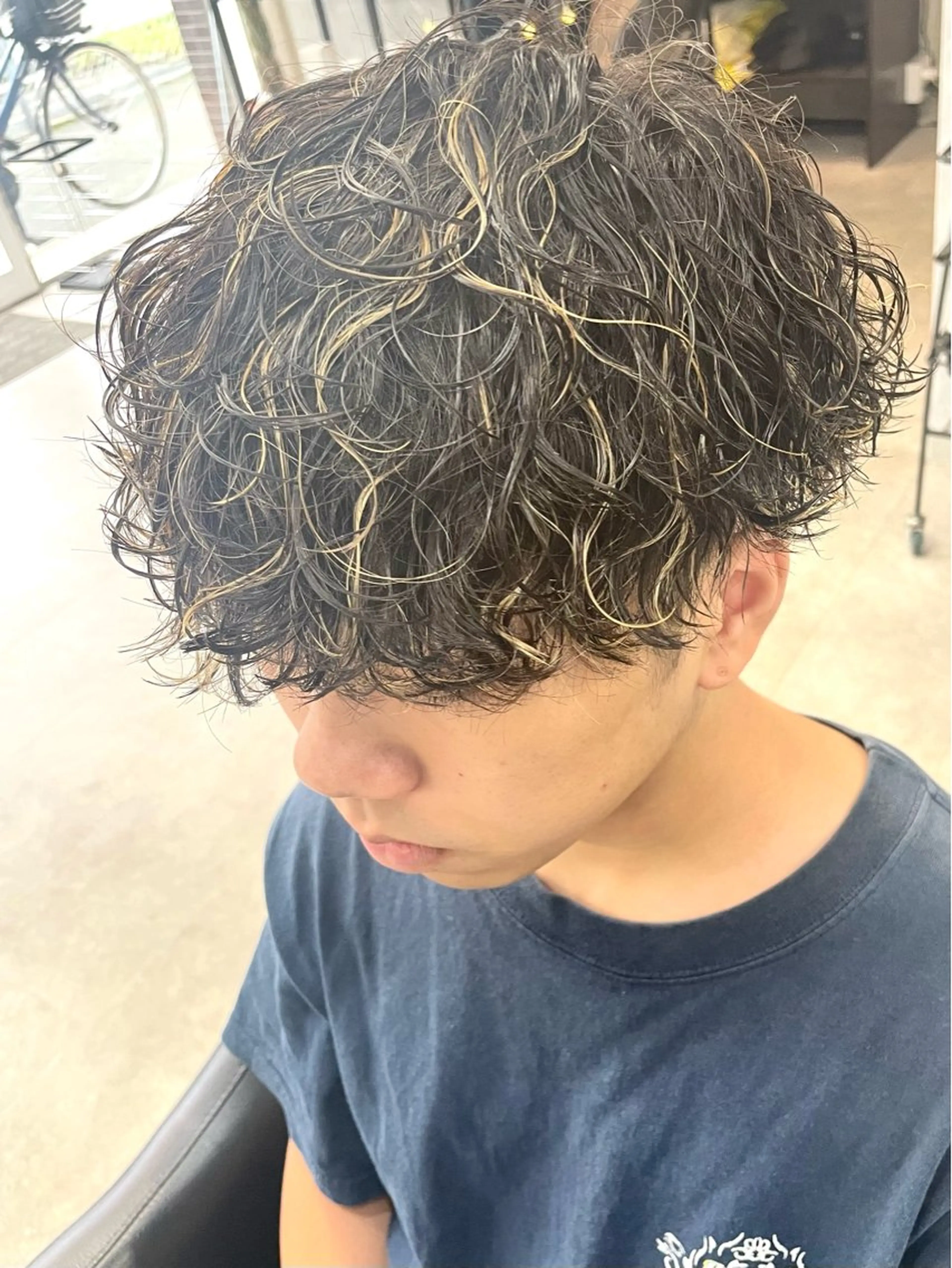 メンズ骨格矯正カット＋ハイライトカラー＋ハードパーマ＋トリートメントの写真