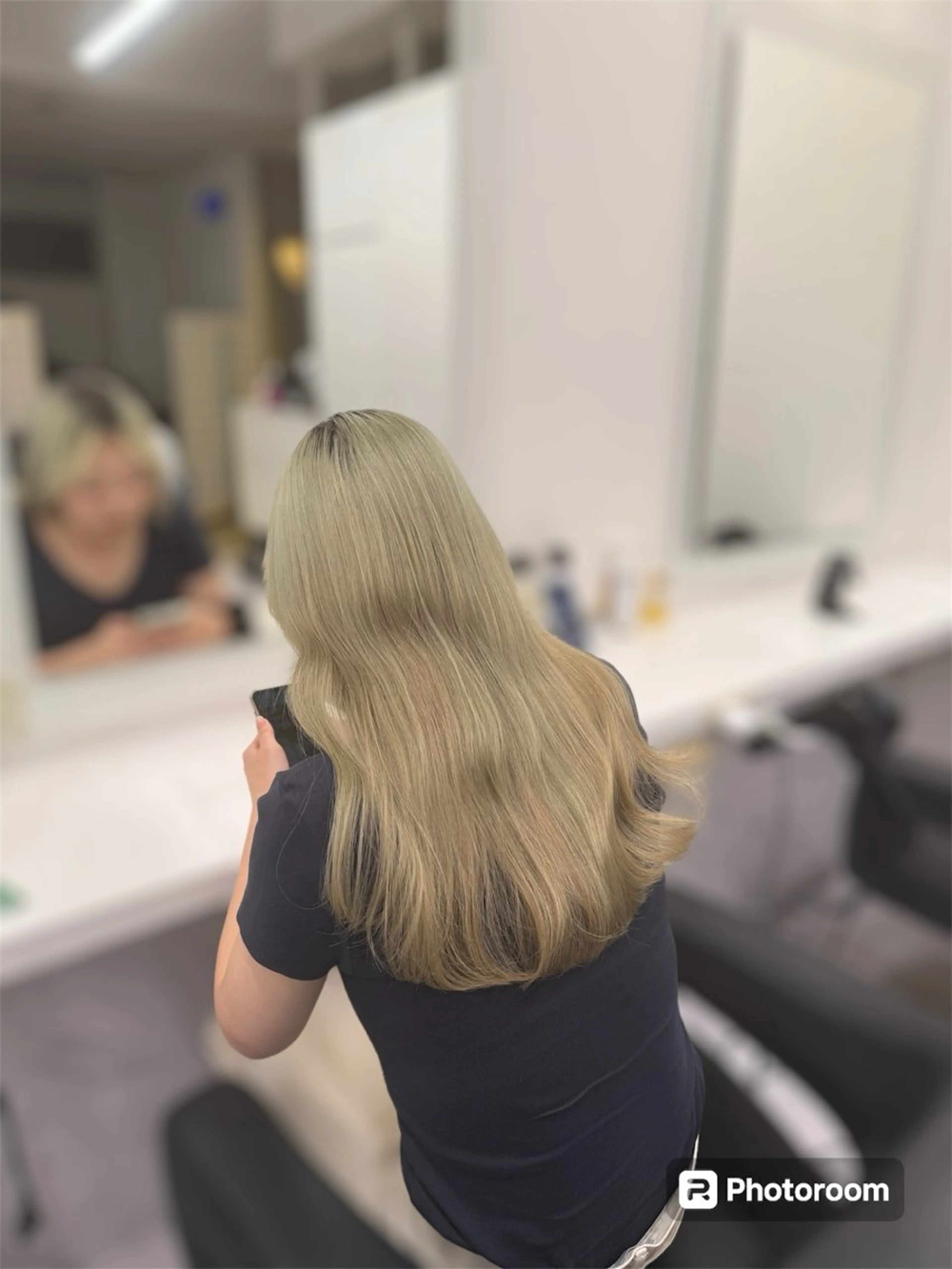 セミロング カラー ヘアアレンジ ベージュカラー オリーブベージュ カット ヘアカラー トリートメント ヘッドスパ ヘアセット 顔まわりカット の達人のヘアスタイル