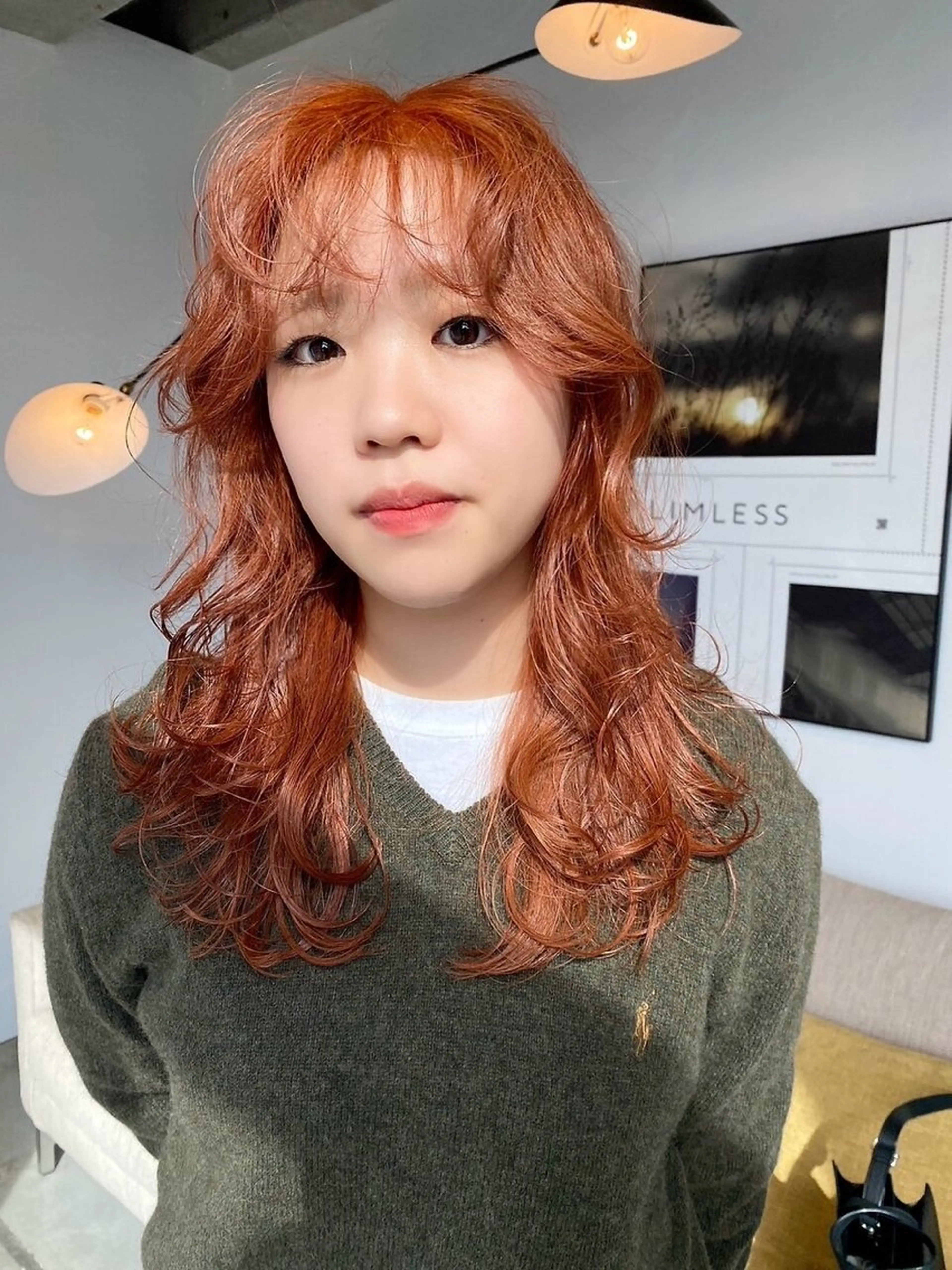 セミロング レイヤーカット カット ヘアカラー シンバヒナノ/パーマ レイヤーカット/ボブのヘアスタイル