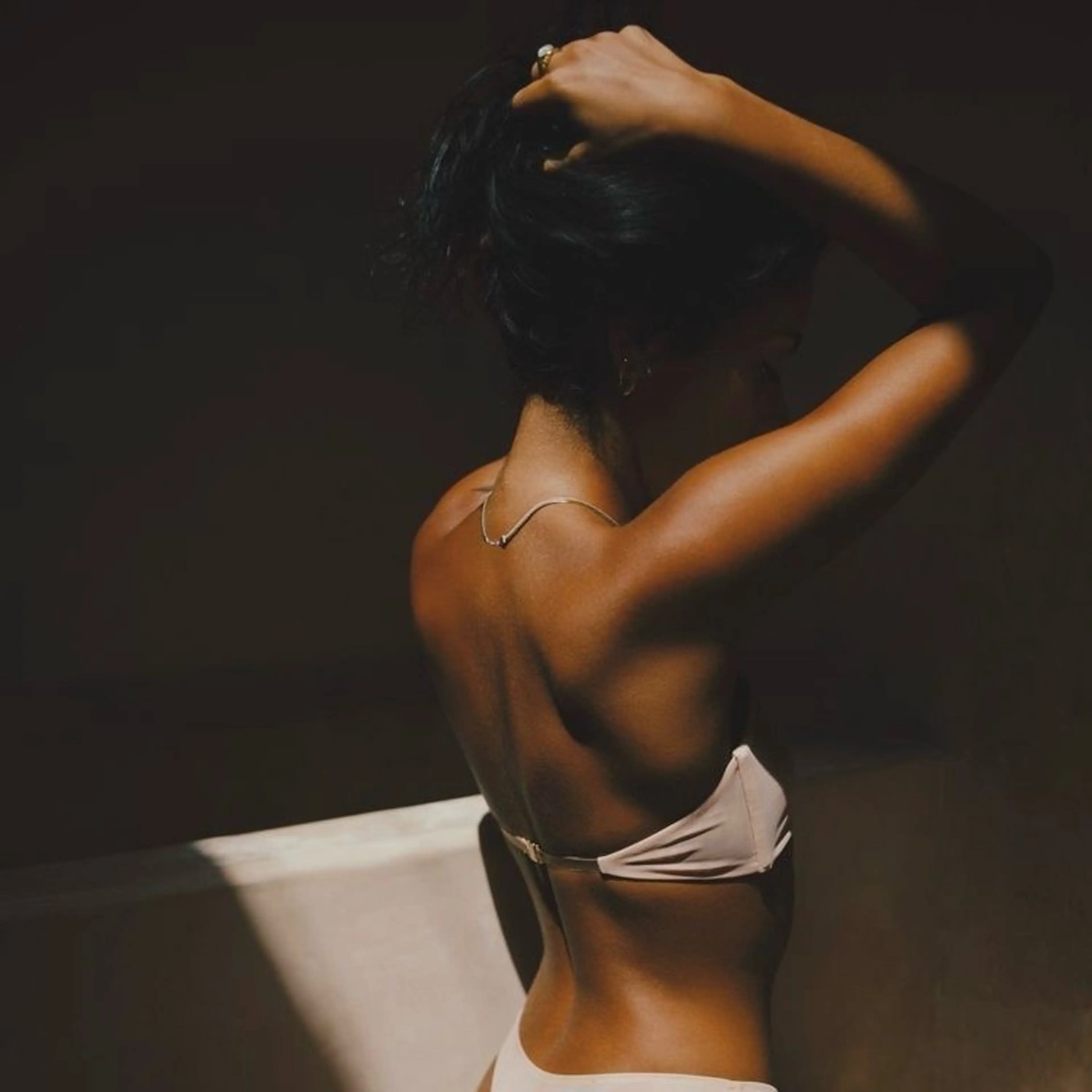 女性【うなじ】WAX&光脱毛 ¥4,200の写真