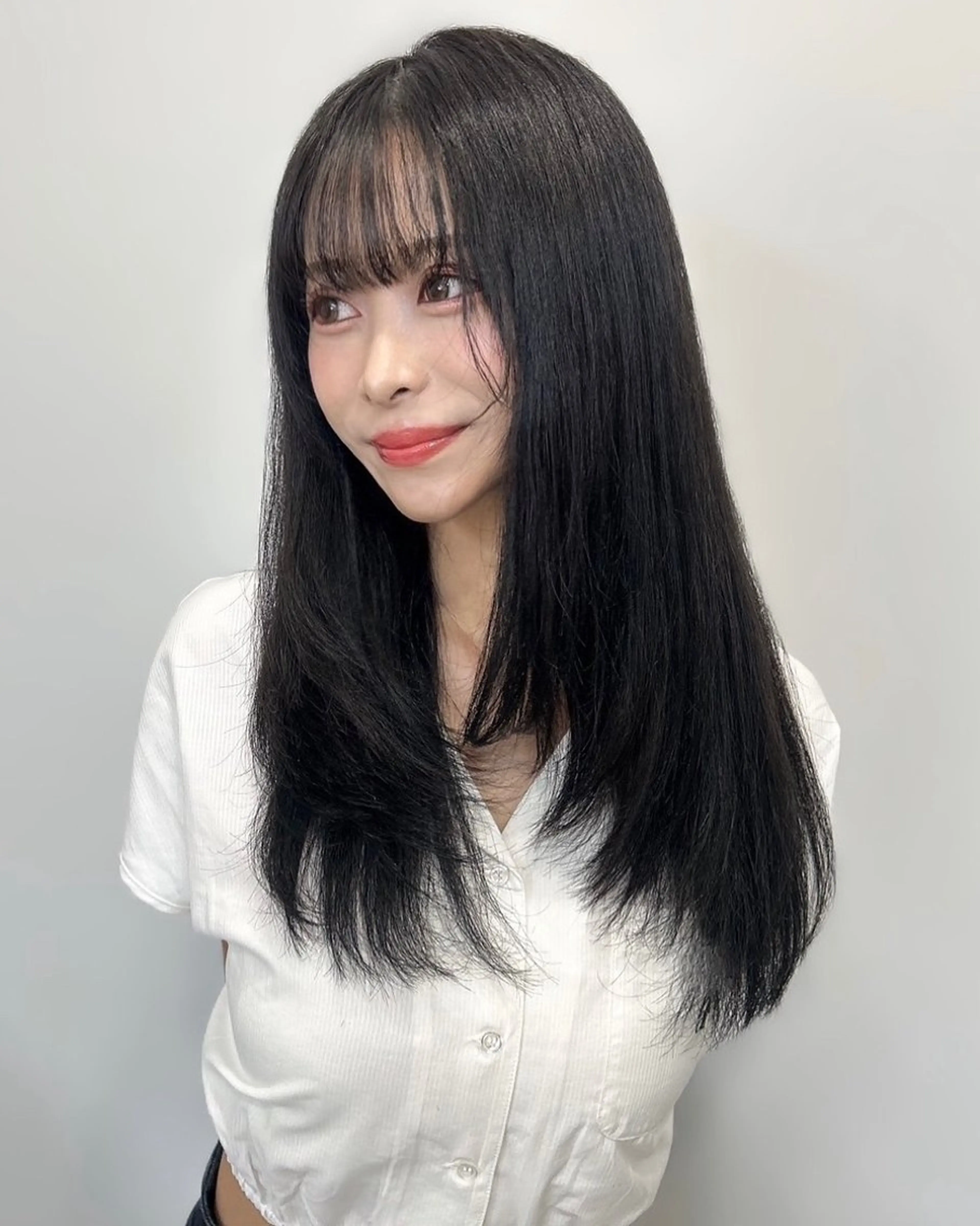 ロング カラー ボブ 顔まわりレイヤー 韓国風ヘア レイヤーカット ロング カット ヘアカラー トリートメント sunc所属・梅田l大人韓国ヘア レイヤー×艶カラーのヘアスタイル