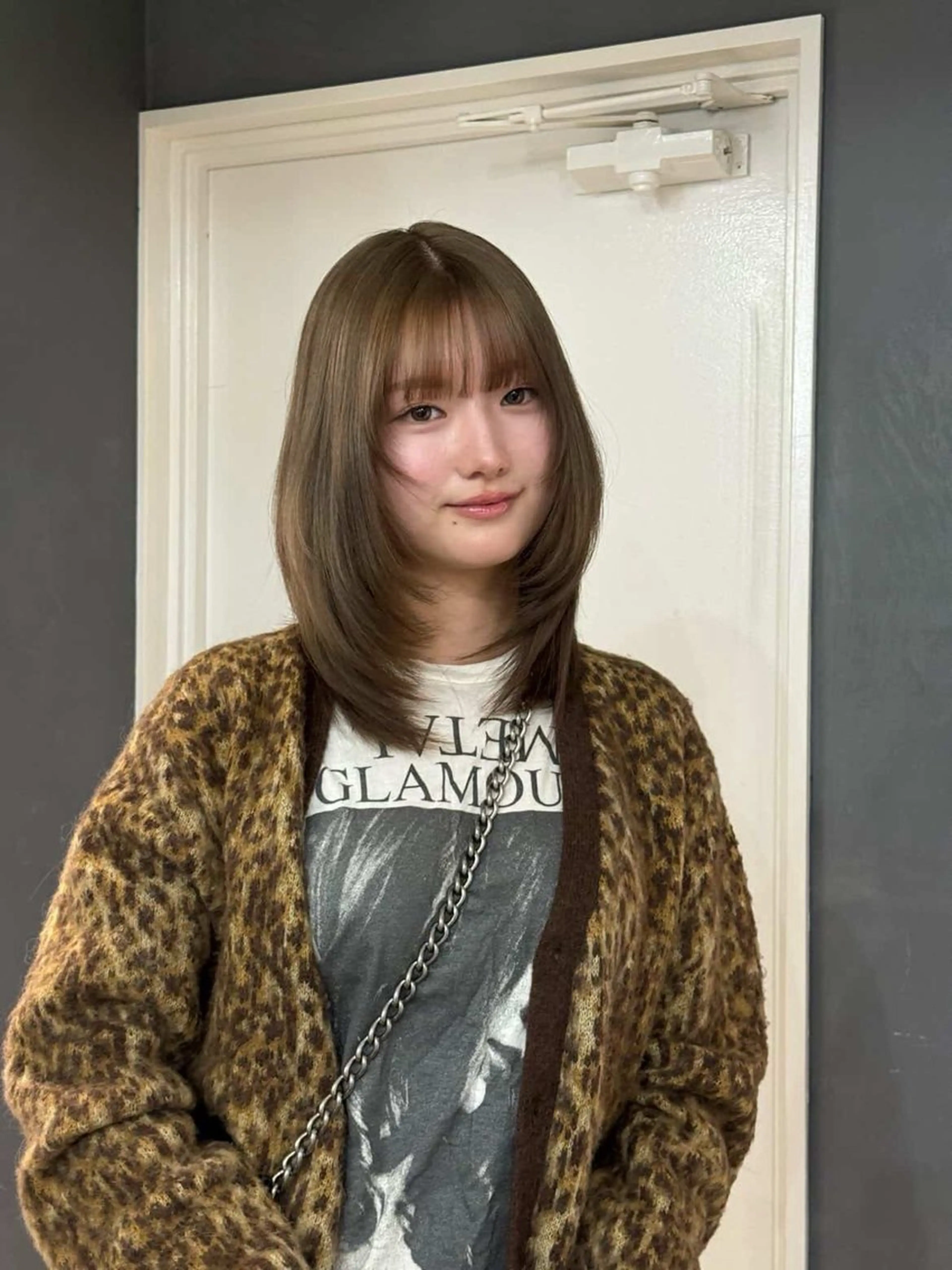 ミディアム カラー グレージュ ヘーゼル ハッシュカット カット ヘアカラー 韓国・透明感カラー ／堀江／みずき🐩のヘアスタイル