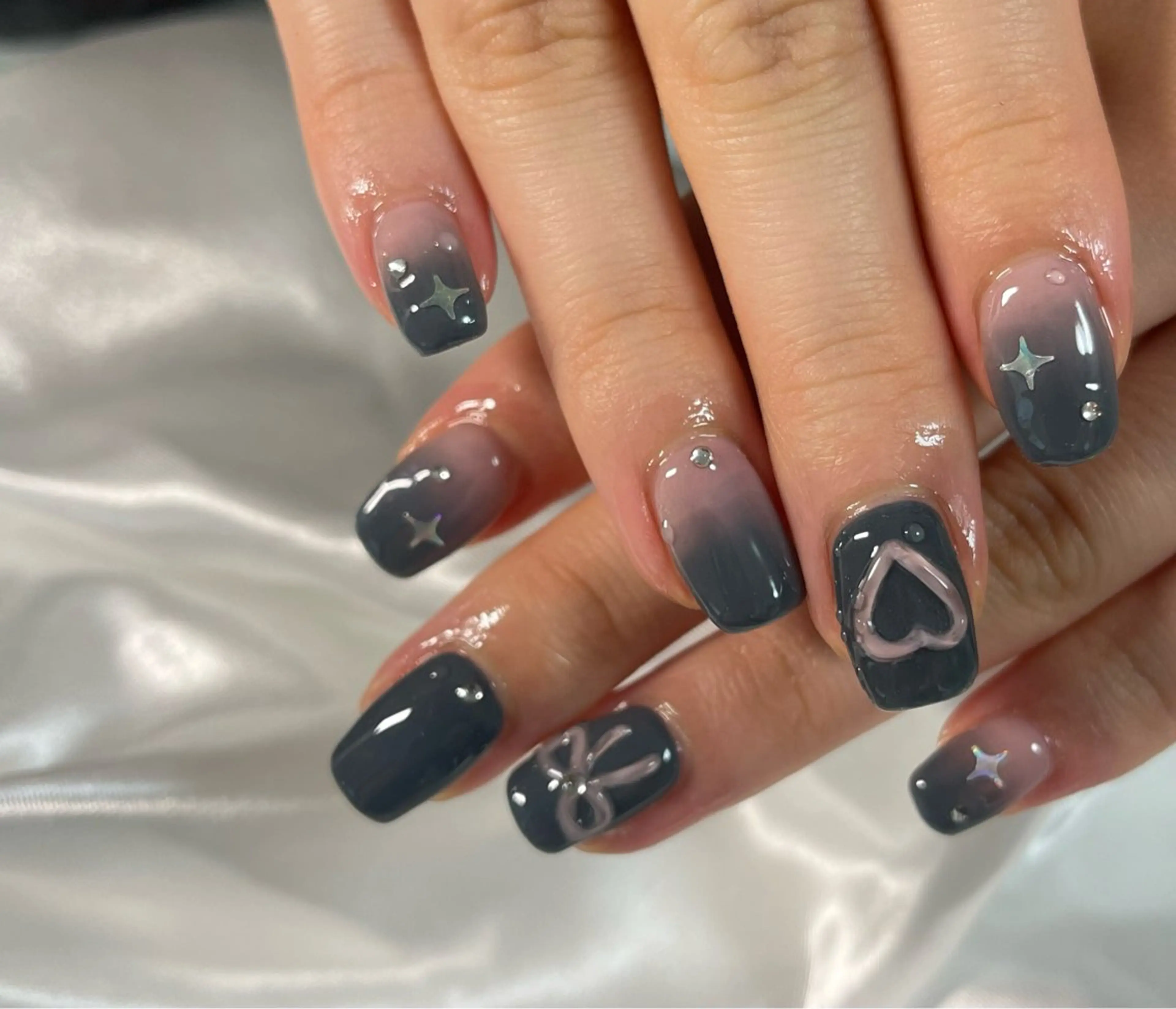 ネイル グラデーション ハート 韓国ネイル ワンカラーネイル celica所属・松田 由真のネイルデザイン