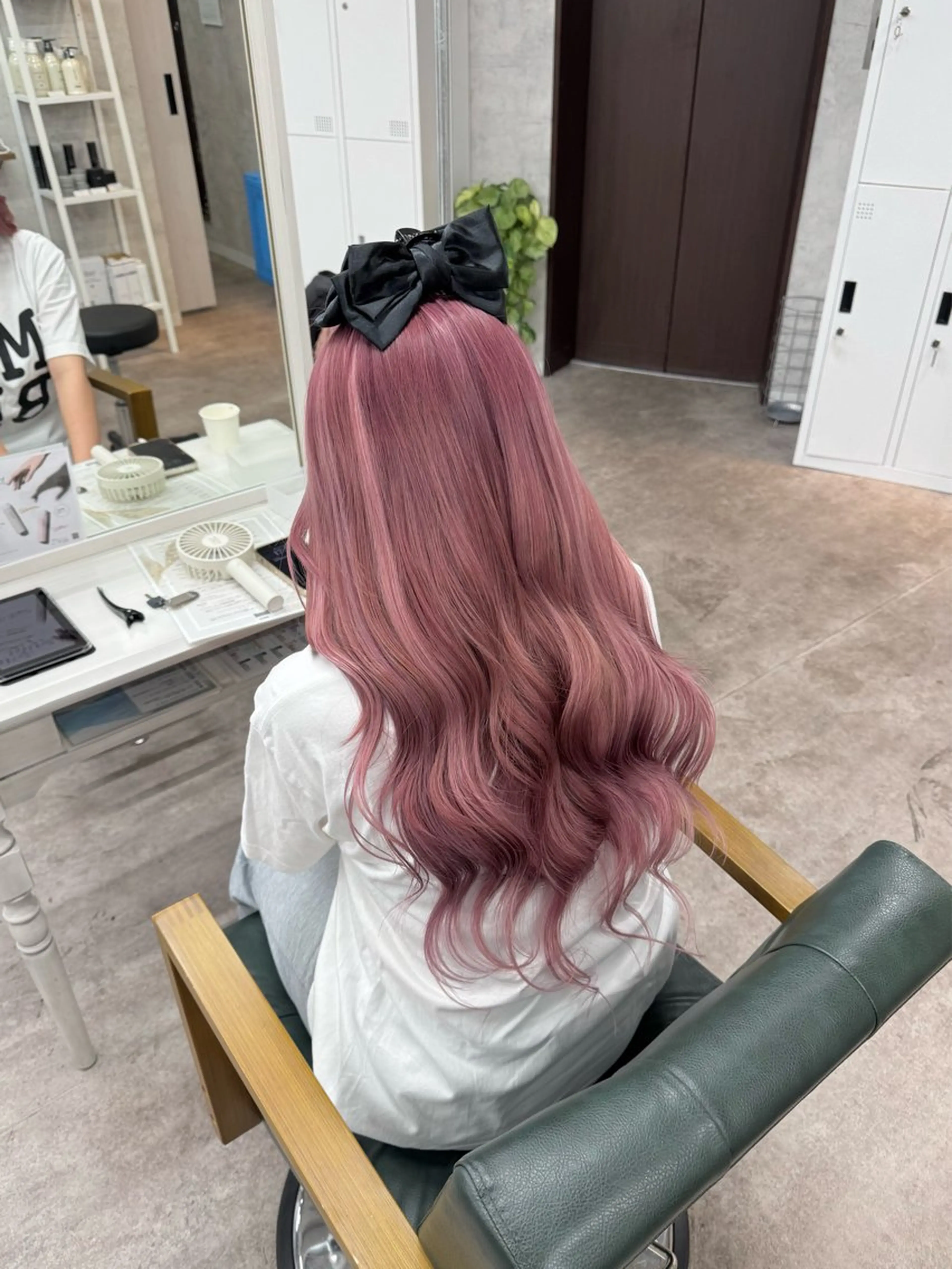 ロング カラー ヘアカラー JUNSHIN🦋 ヘアセット／カラーのヘアスタイル