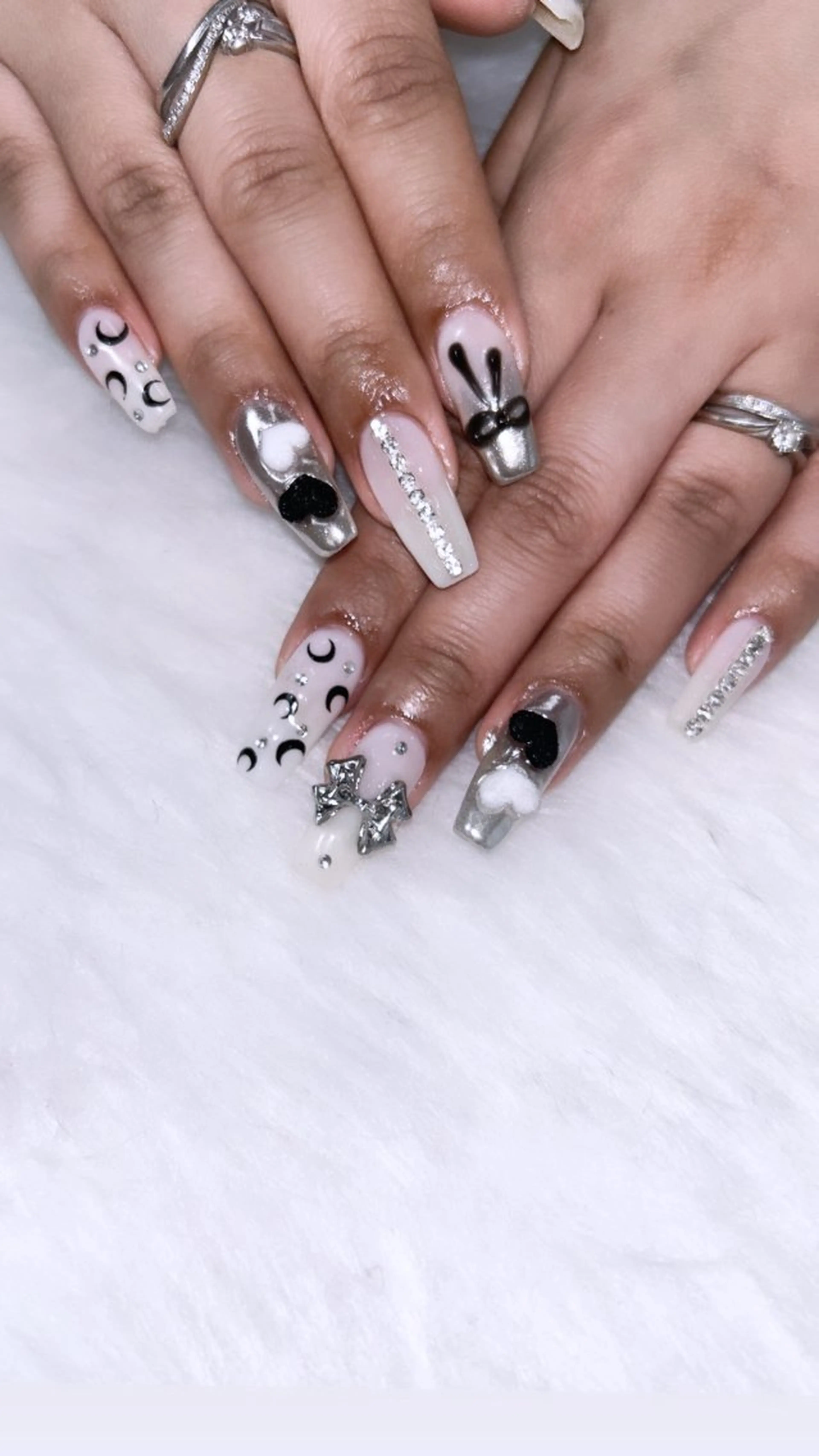 ネイル 高草木 桃香のネイルデザイン