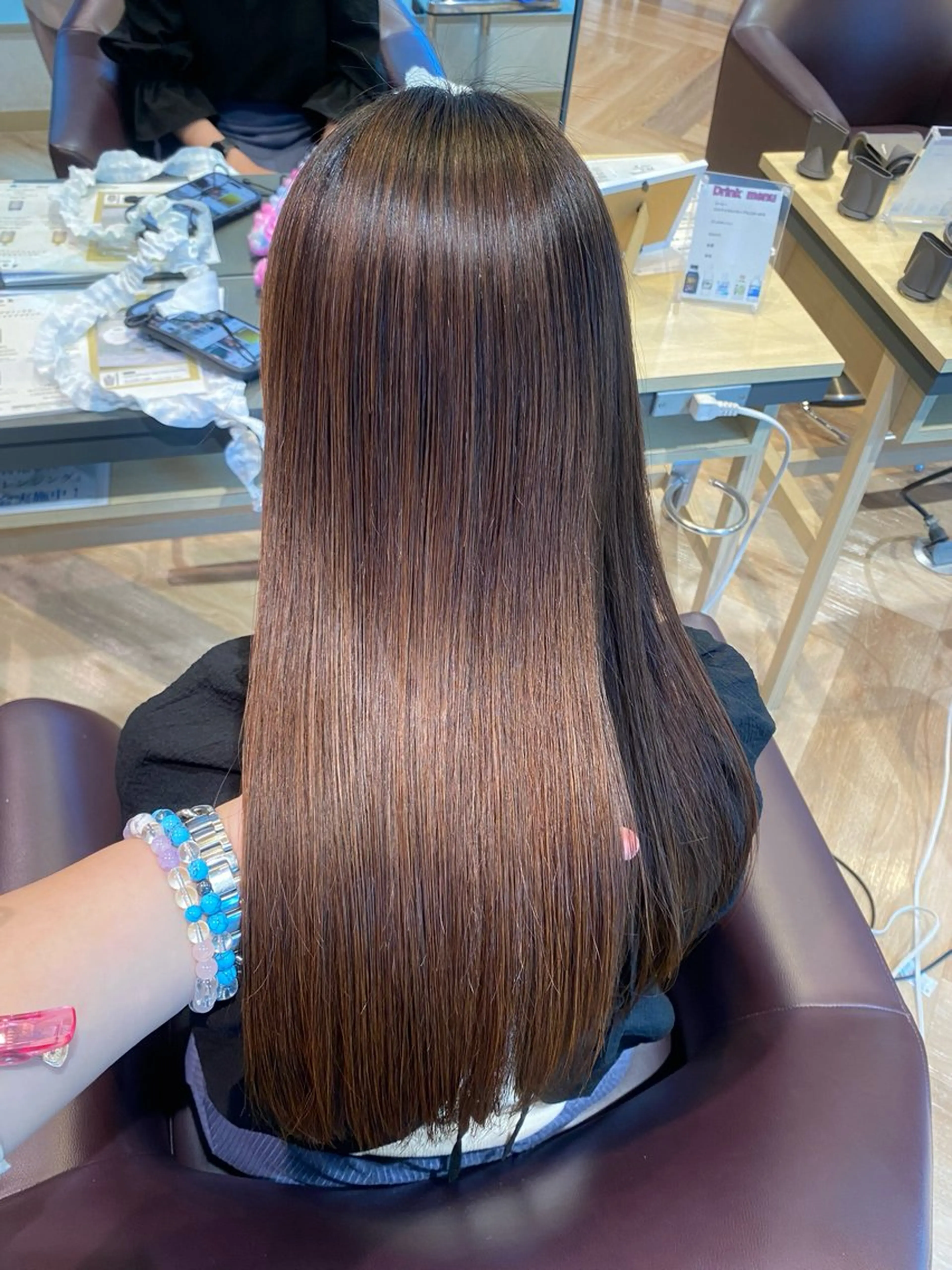 ロング カット 縮毛矯正 久光天海/艶カラー /髪質改善ストレートのヘアスタイル