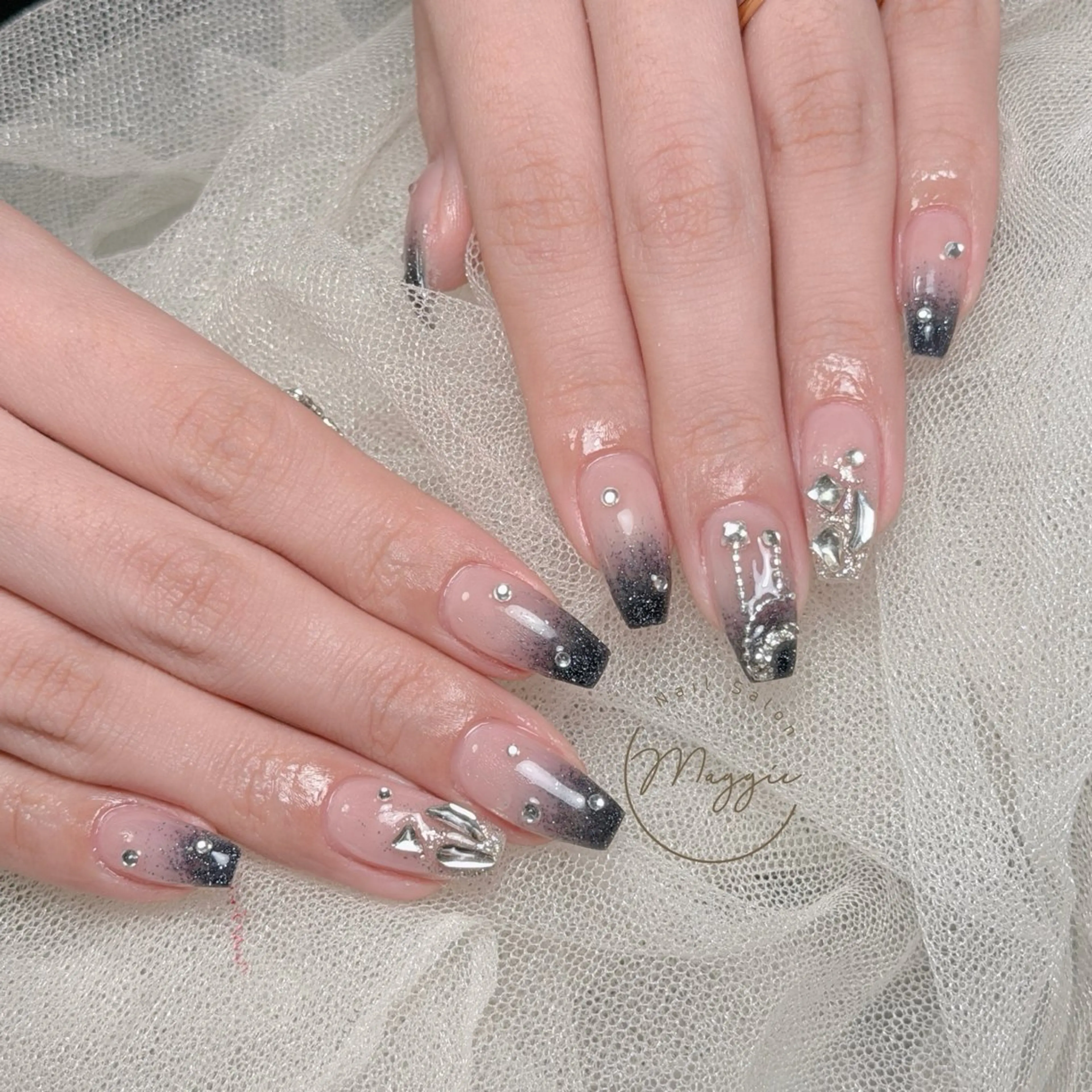 ネイル Maggie Nail🦩のネイルデザイン