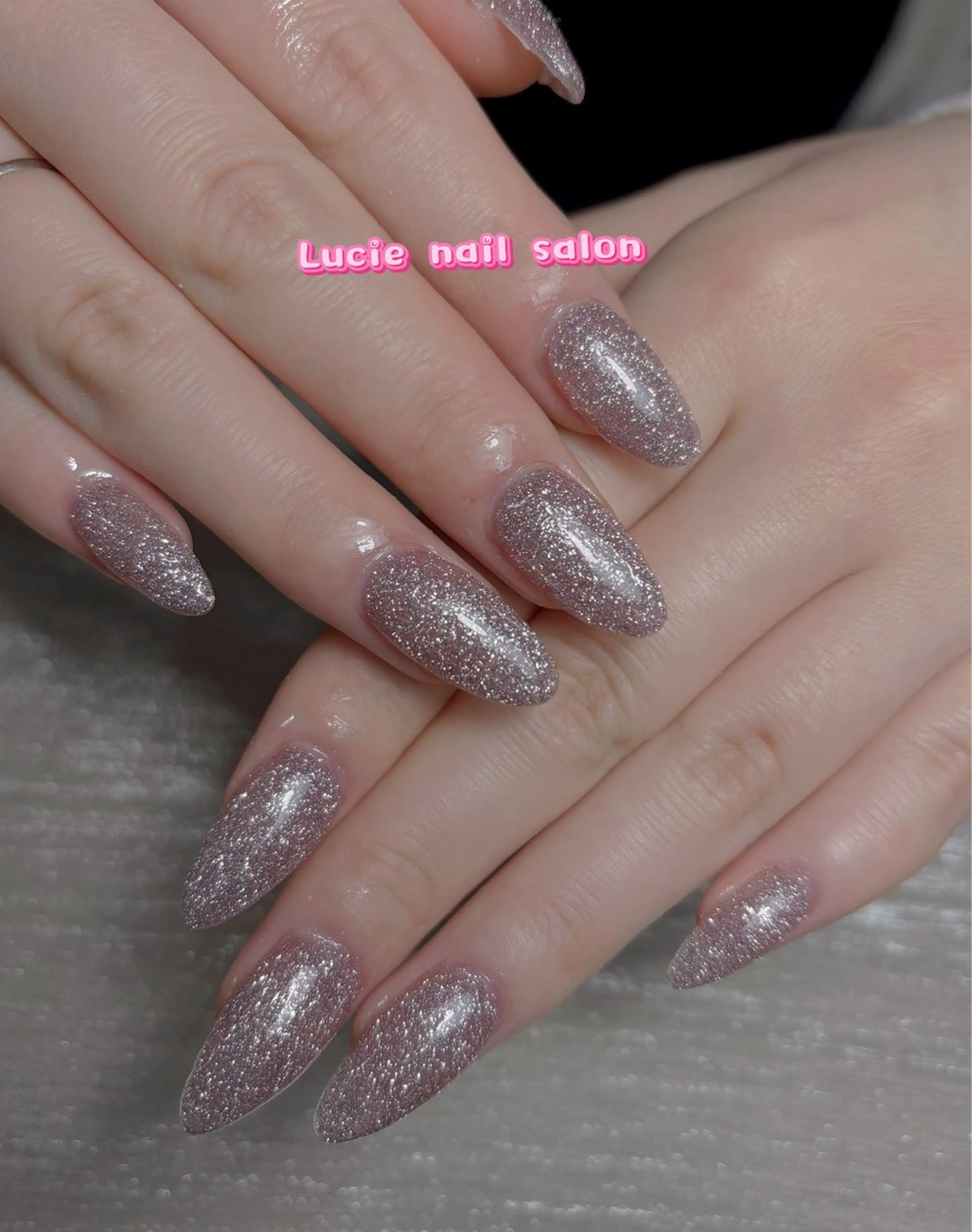 ネイル ボルドー チークネイル 成人式 フレンチネイル キラキラネイル ハンドネイル LUCIE NAIL SALON所属・NGUYEN THI THANHのネイルデザイン