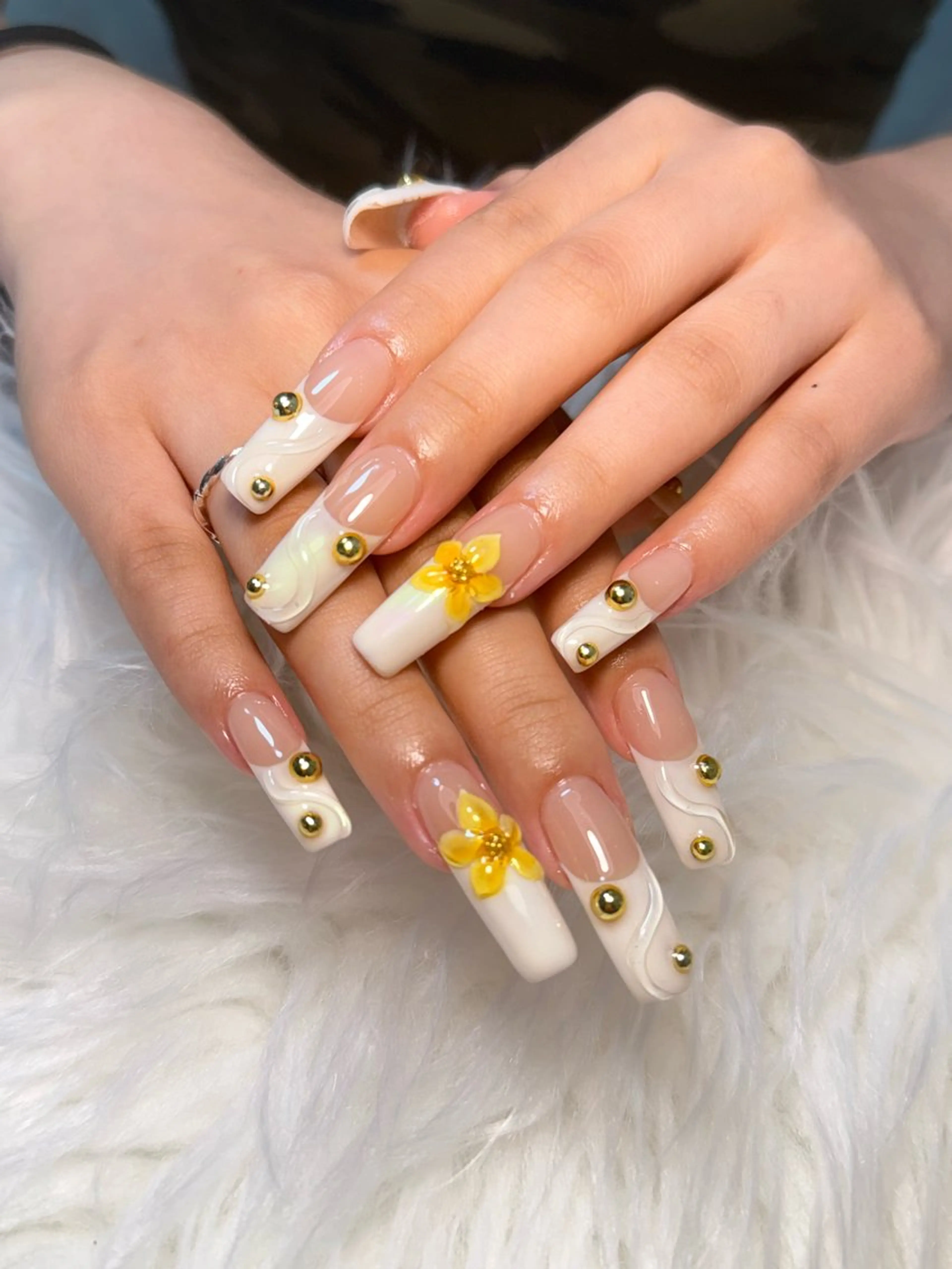 ネイル 持ち込み 西野 カナのネイルデザイン