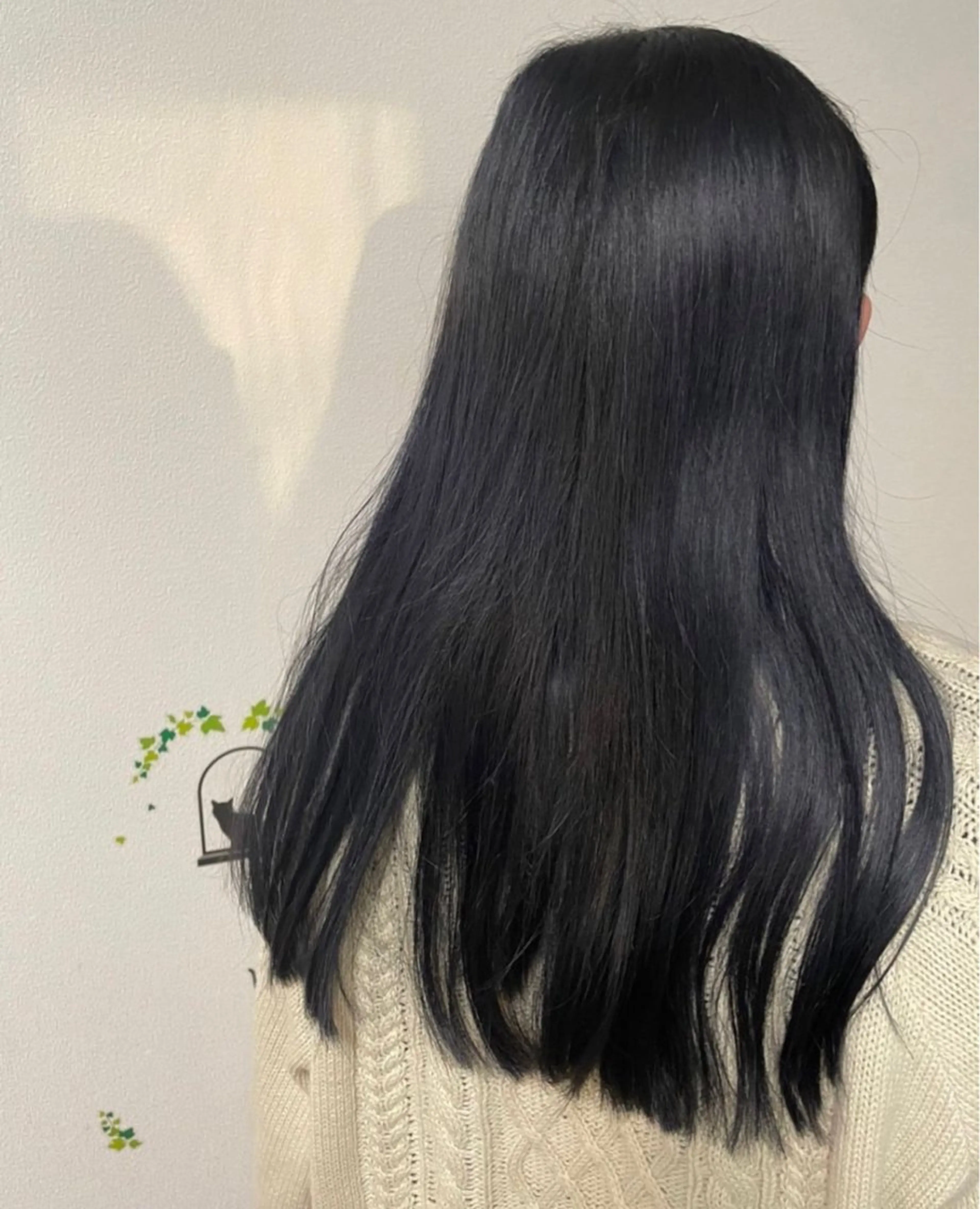 セミロング カラー 黒髪 ブルーカラー ブルーブラック 透明感カラー ミナリスヘアーデザイン所属・ミツツカ リンタロウのヘアスタイル