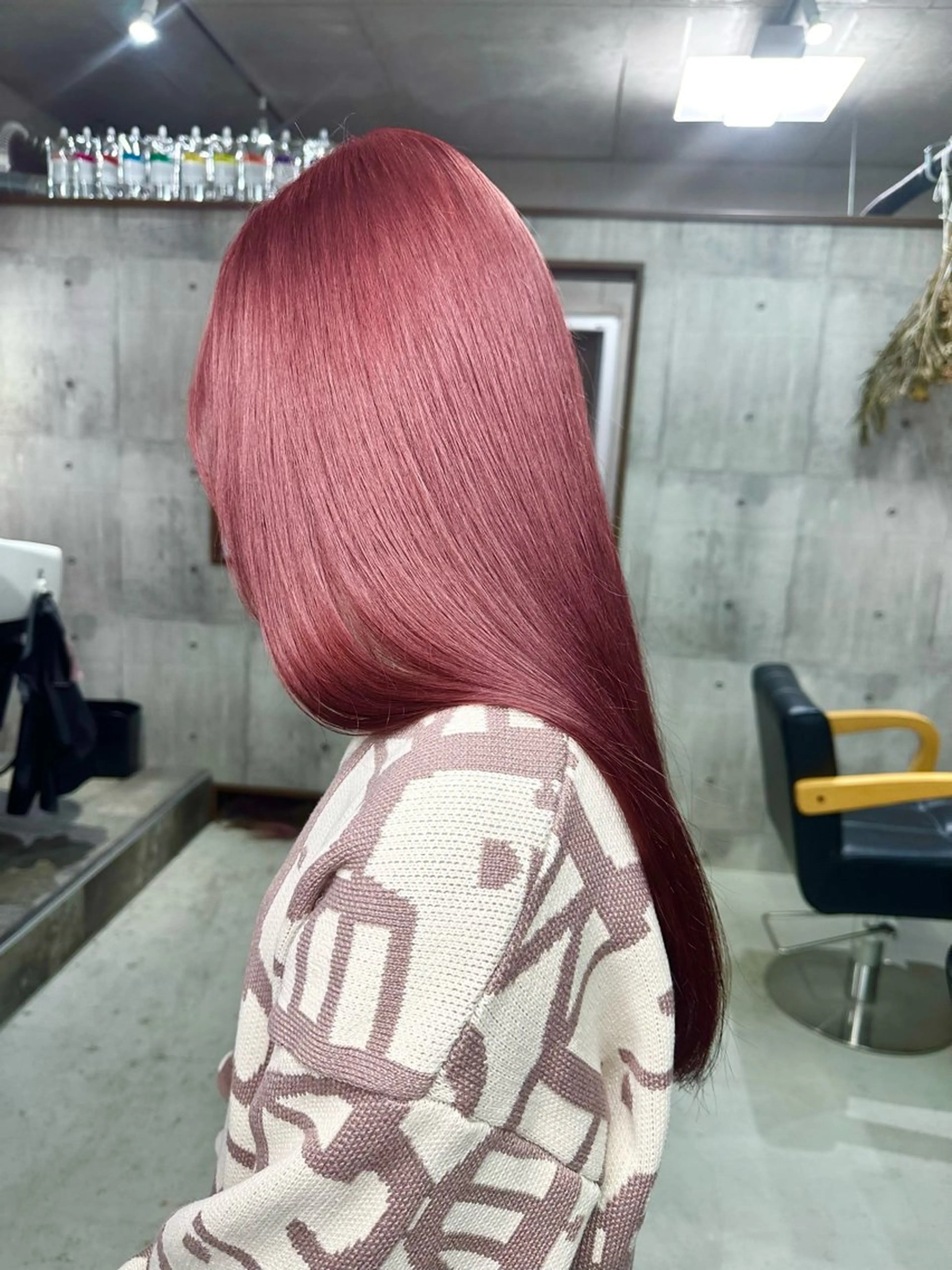 ロング カラー ブリーチ ピンクカラー ヘアカラー トリートメント 名古屋のピンク好き かずくん🦩のヘアスタイル