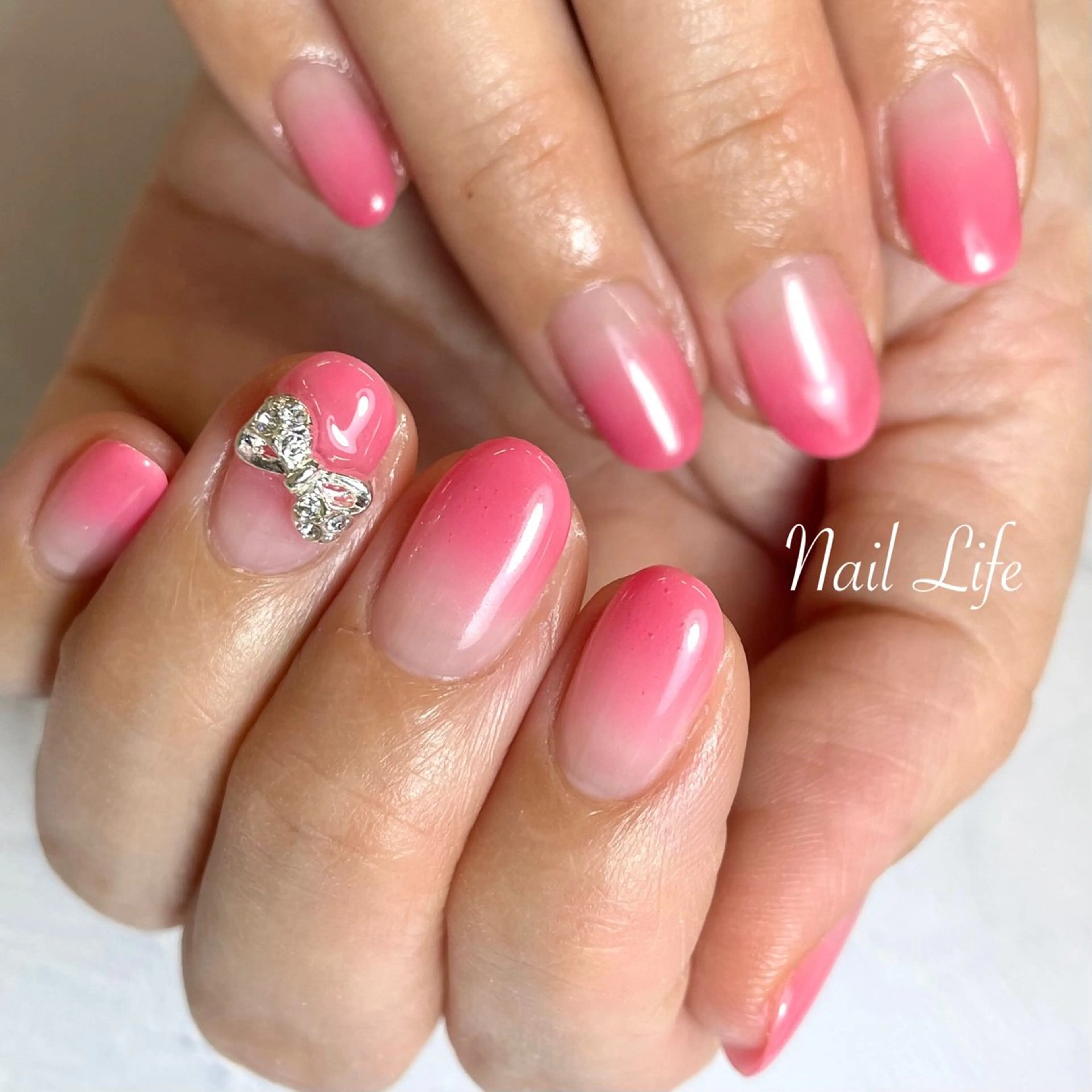 ネイル リボン 大嶋 めぐみのネイルデザイン