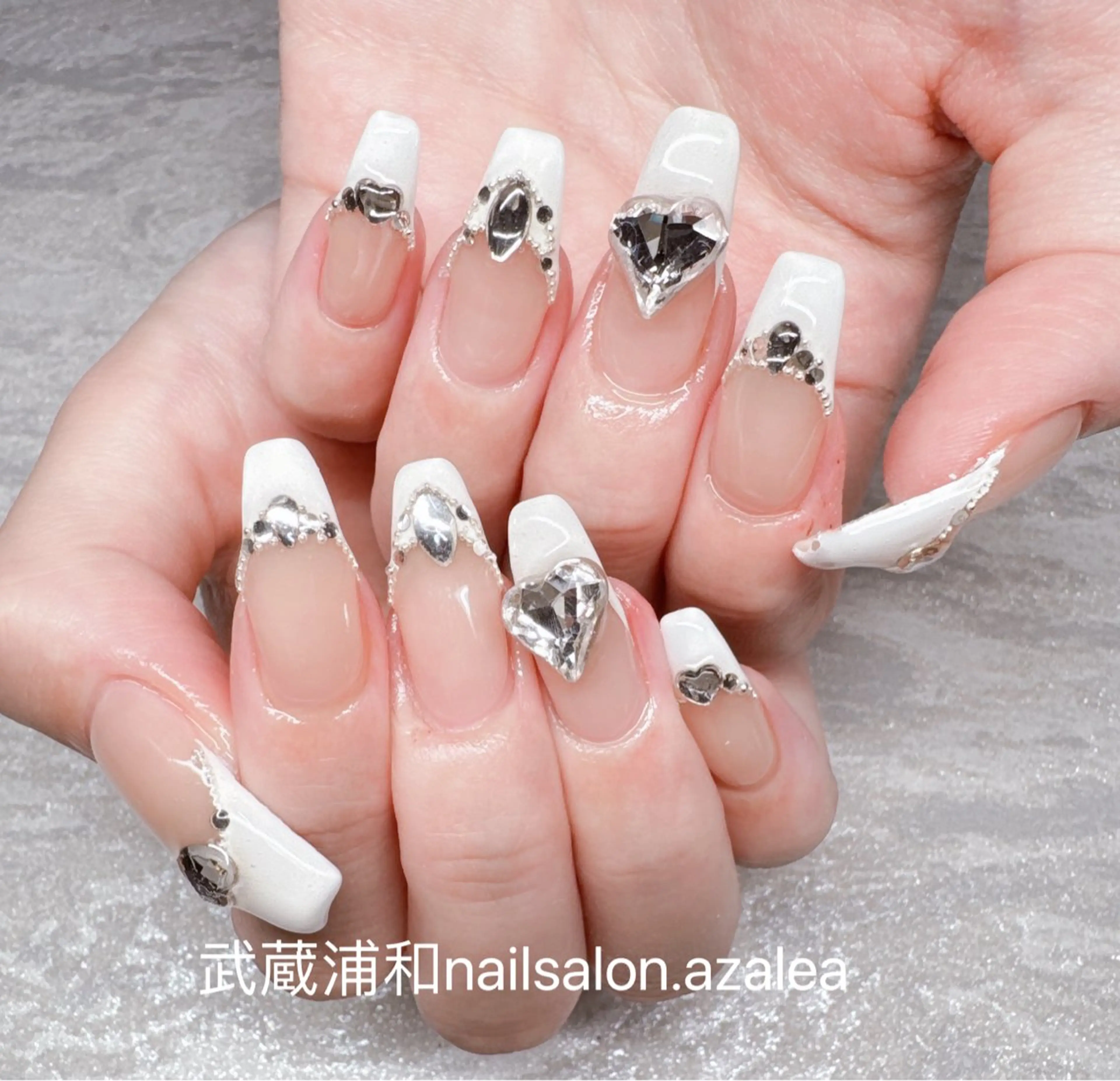 ネイル ハンドネイル R inのネイルデザイン