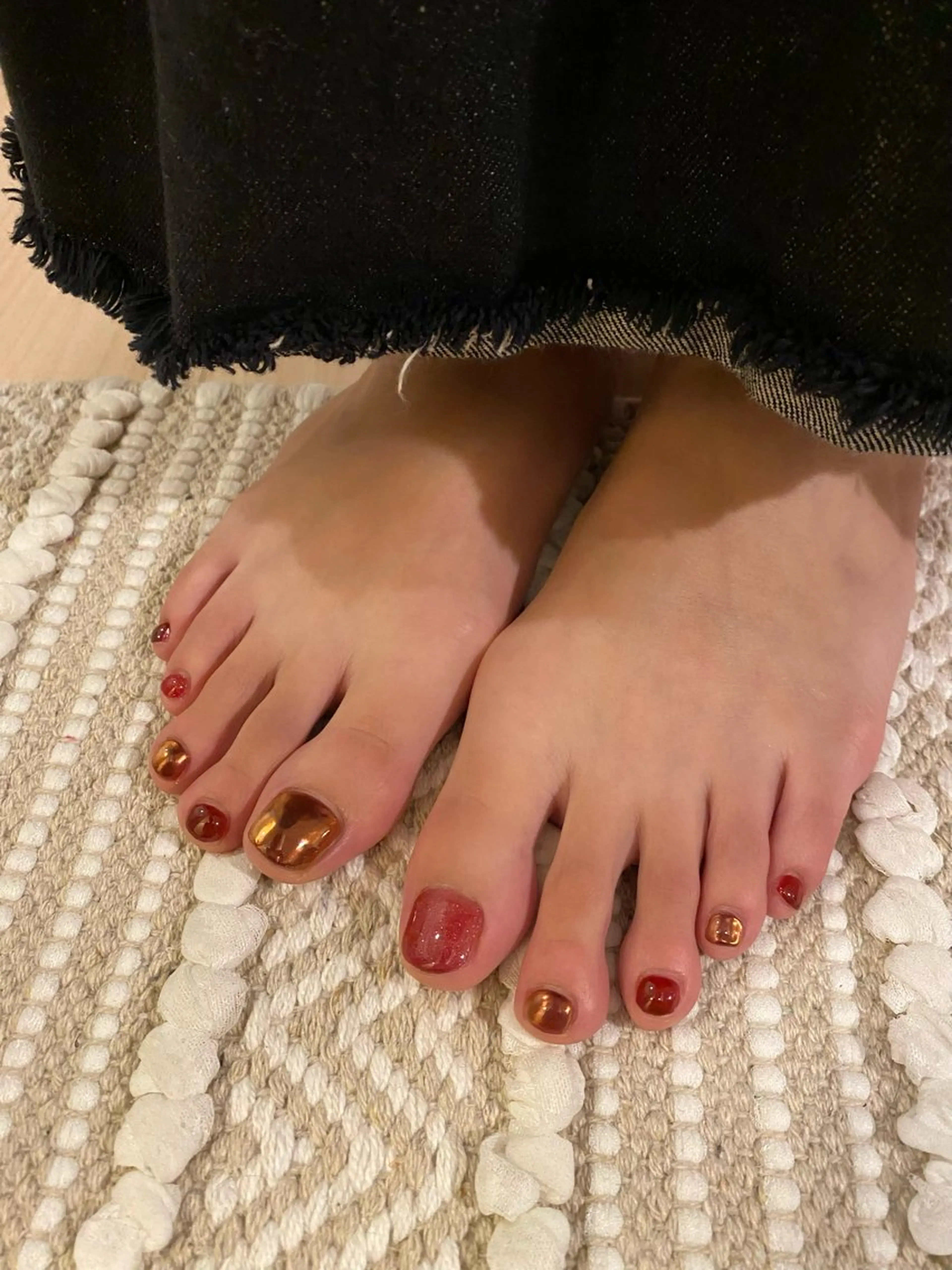 ネイル ブラウン ミラーネイル 赤色 umi nailのネイルデザイン