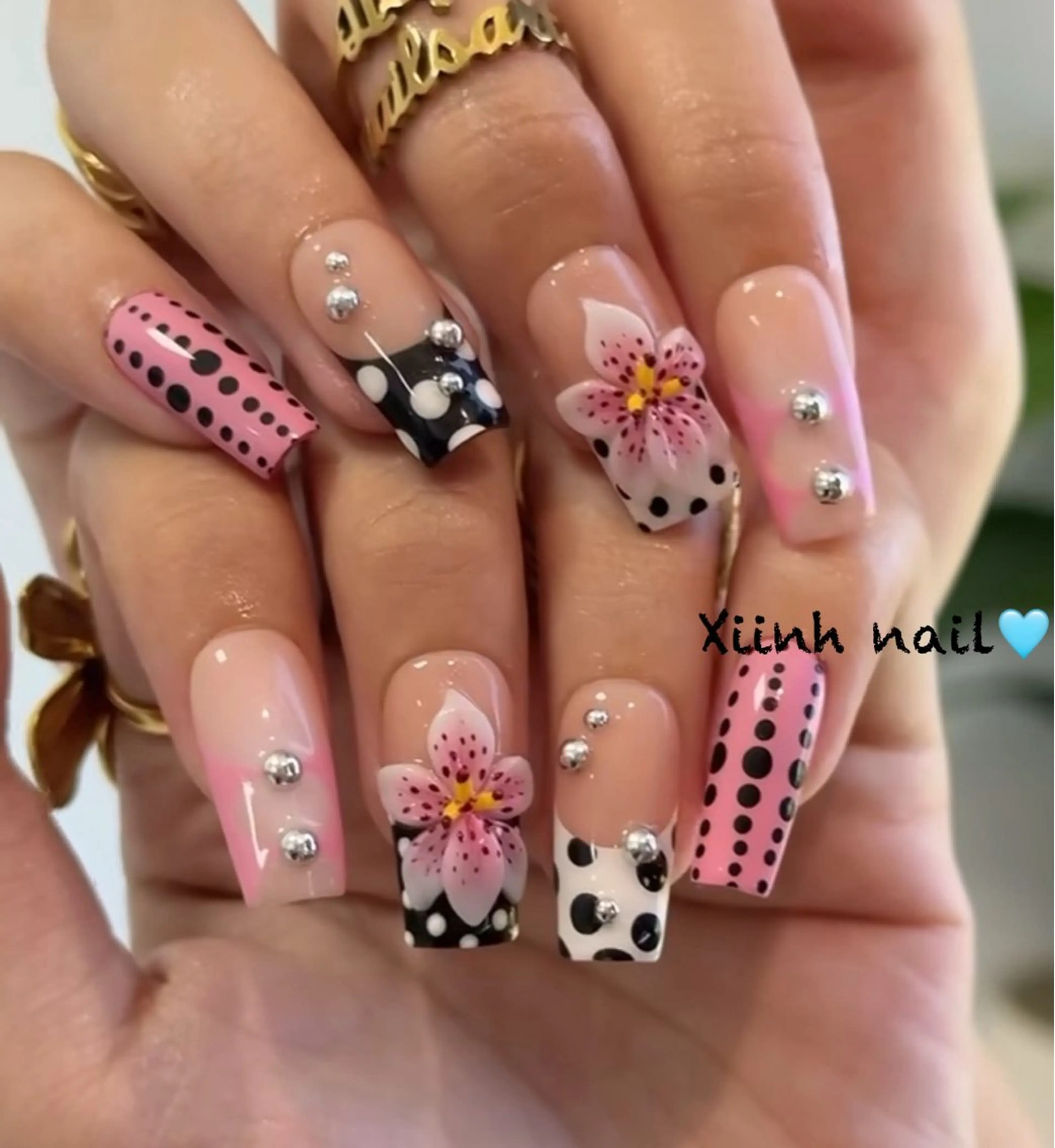 ネイル チークネイル 桜ネイル フットネイル ジェルネイル ハロウィン XIINH NAIL SALONのネイルデザイン