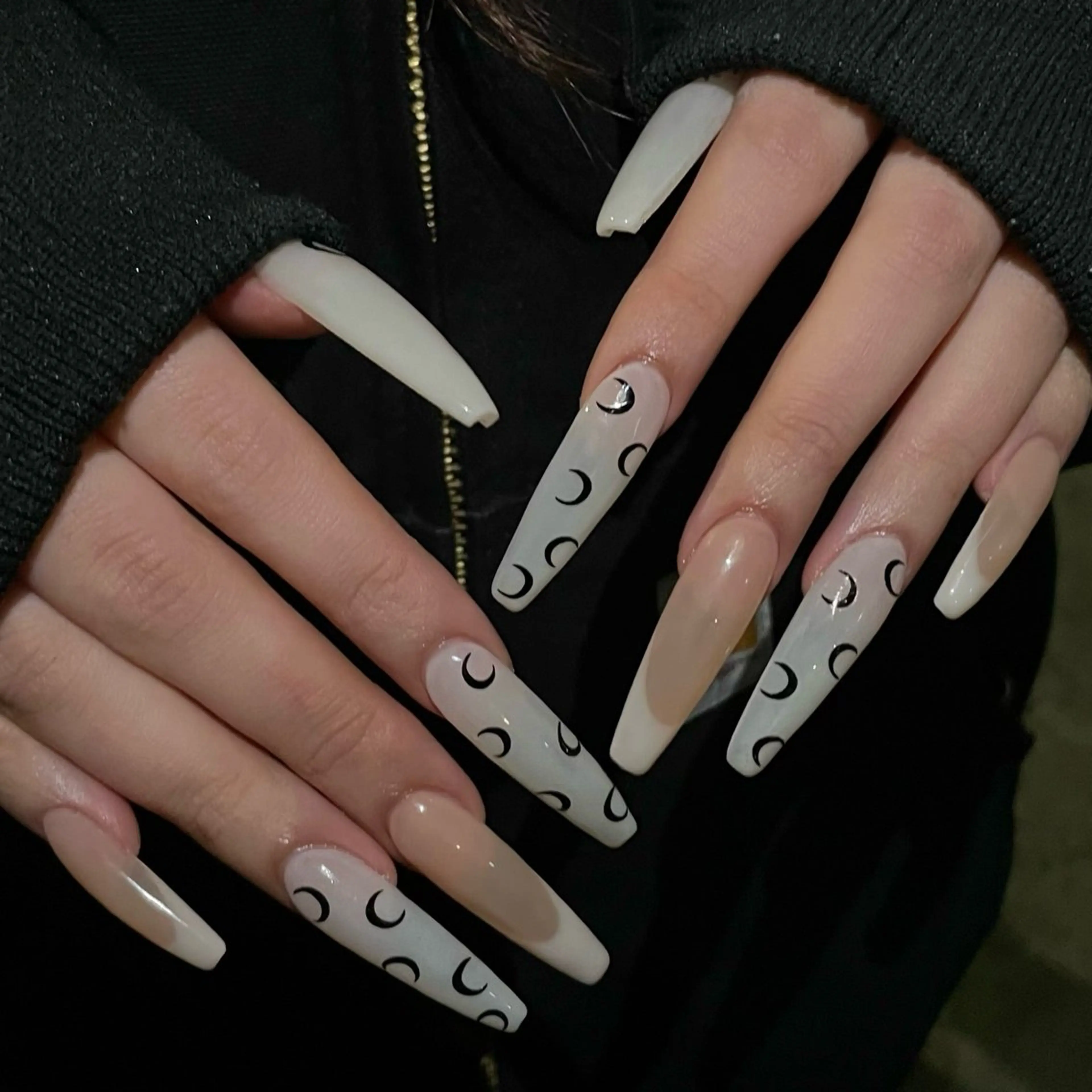 ネイル ロングネイル シンプルネイル ハンドネイル lillion🌙 anのネイルデザイン