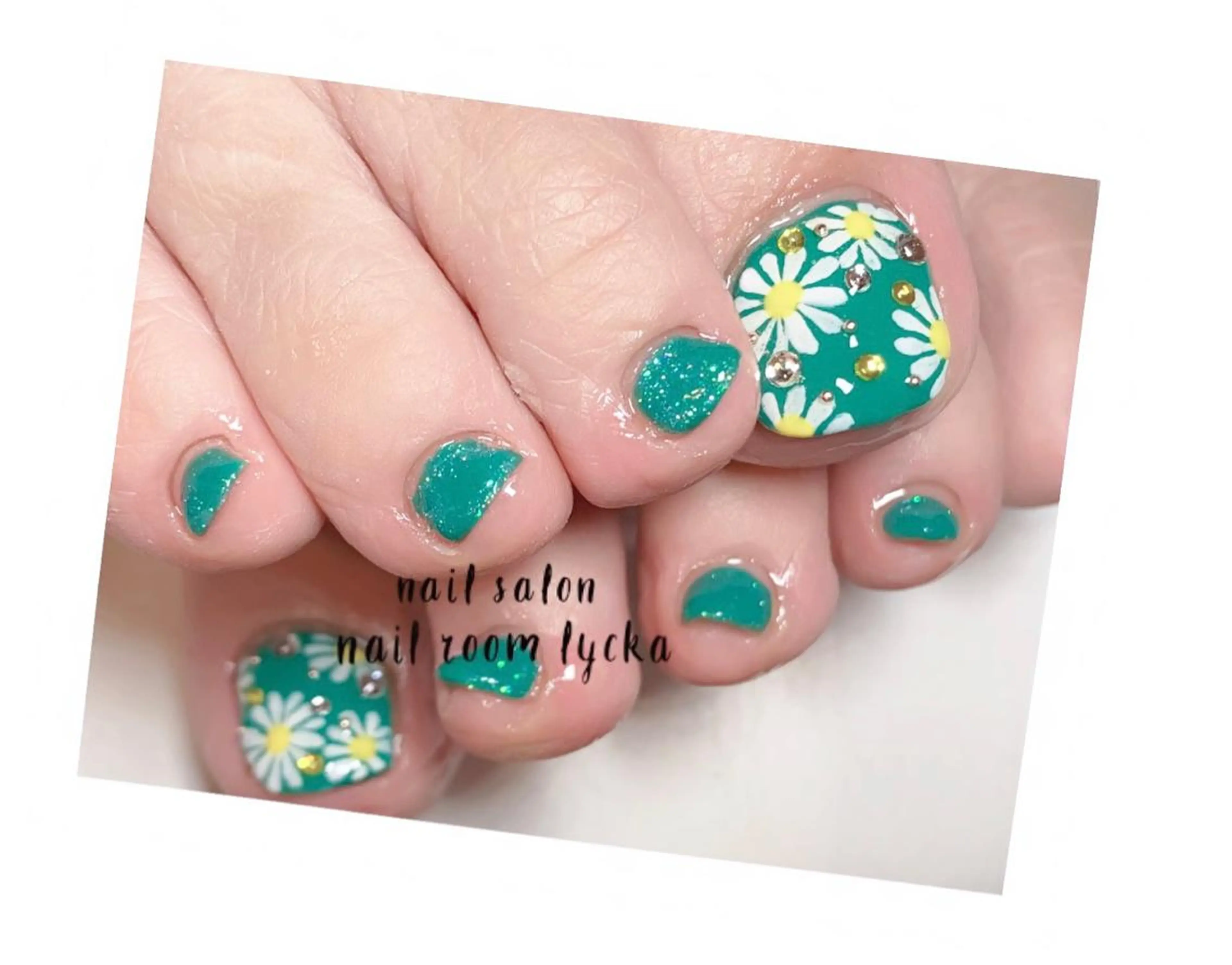 ネイル ﾈｲﾙﾙｰﾑﾘｯｶ 𝐦𝐚𝐲𝐮のネイルデザイン