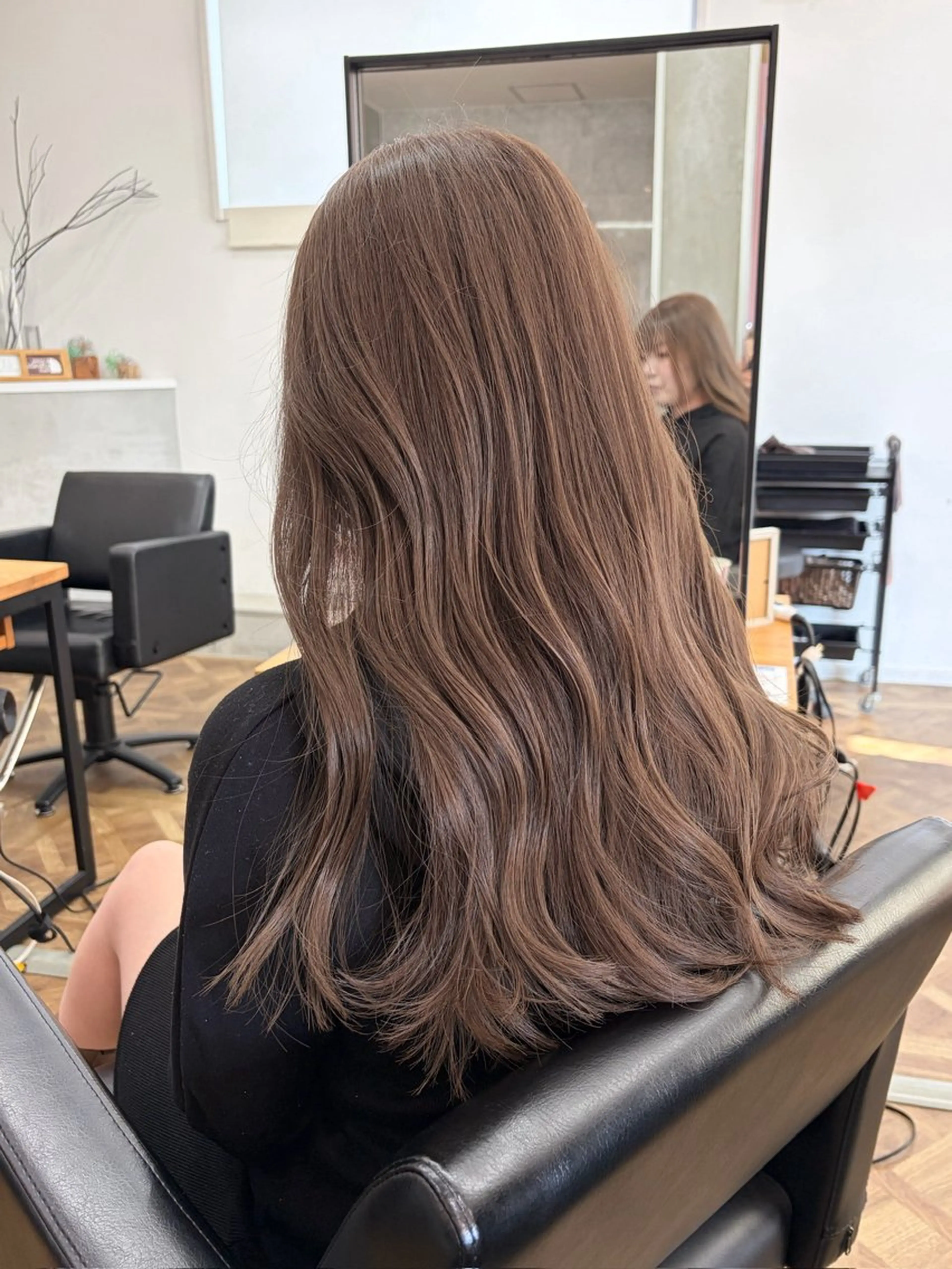 ロング カラー ブラウンカラー イルミナカラー パープルカラー カット ヘアカラー トリートメント 🫧透明感カラー🫧 OIKAWAのヘアスタイル