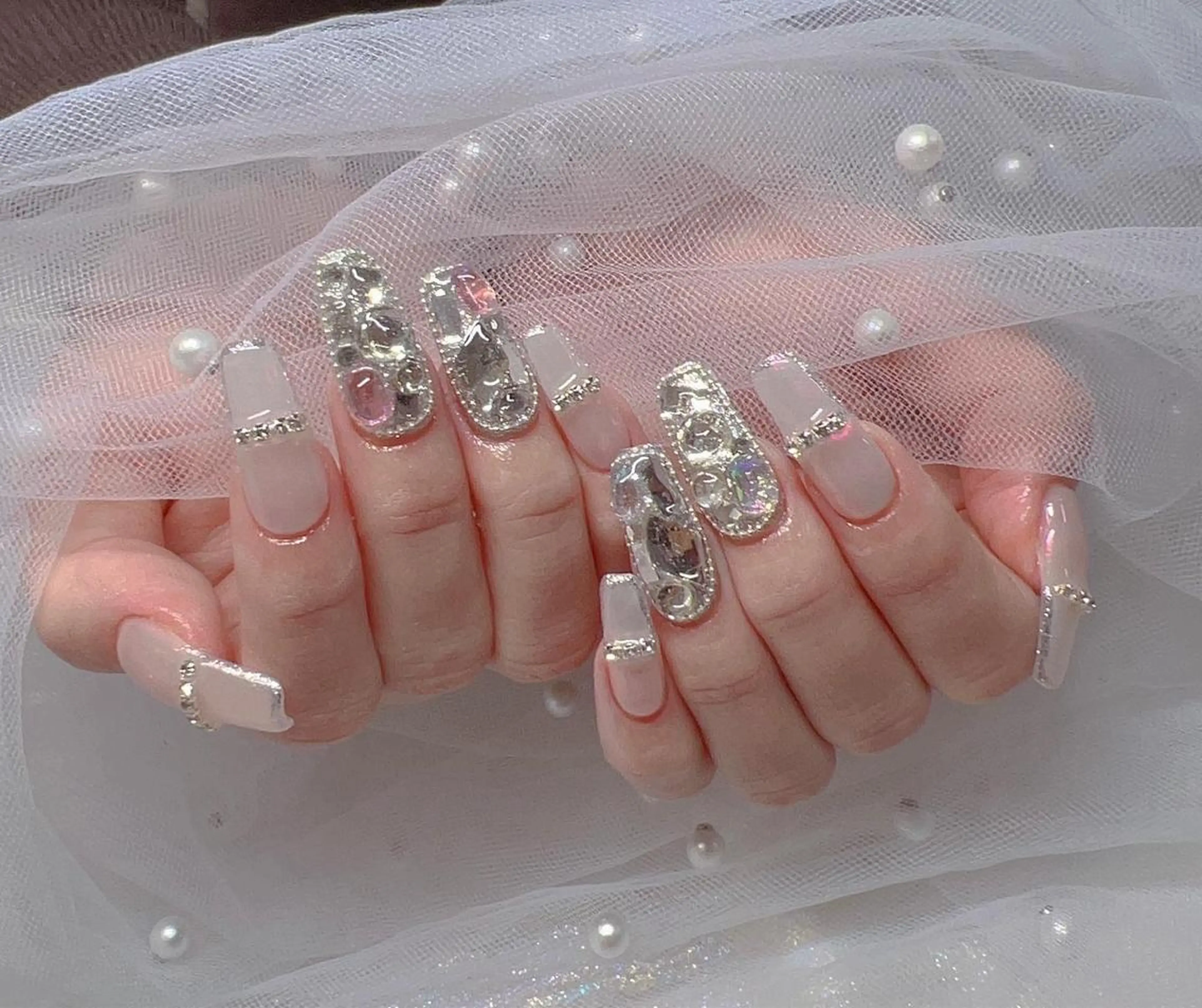 ネイル MOA NAIL所属・MoaNail🫶 Yoshiのネイルデザイン