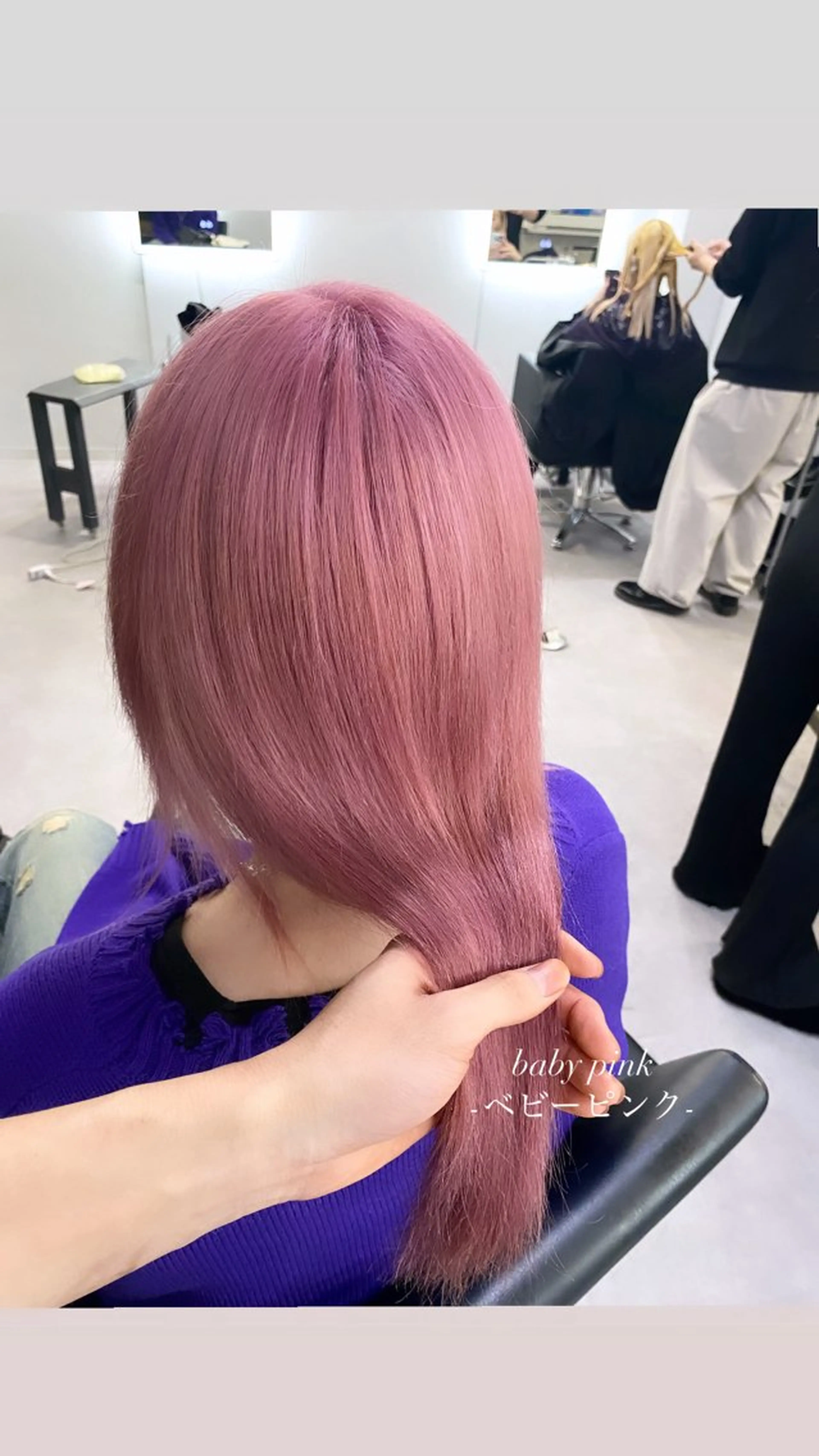 セミロング カラー ミルクティーベージュ /ピンク/大阪/堀江のヘアスタイル