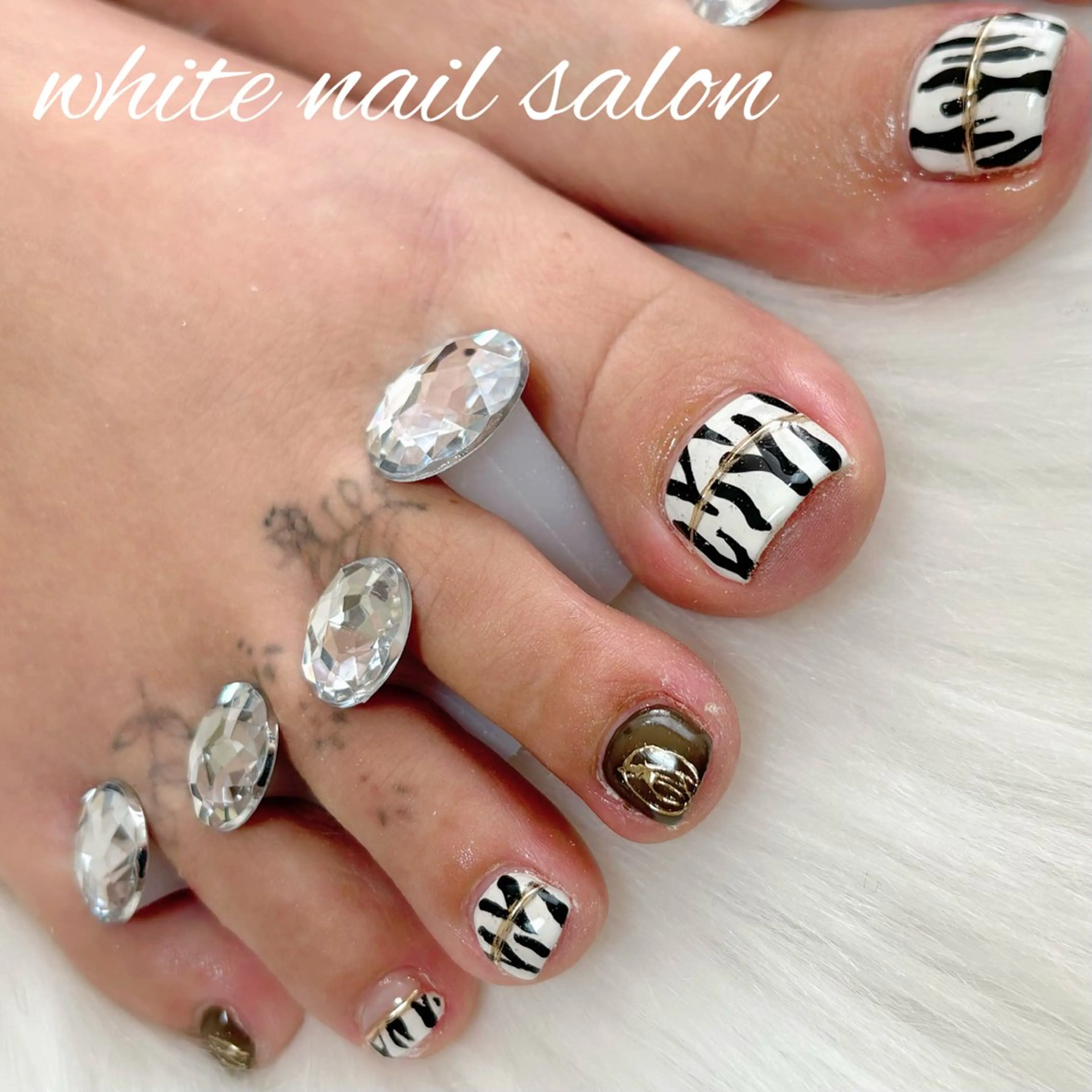 ネイル フットネイル フットネイル white nail salonのネイルデザイン