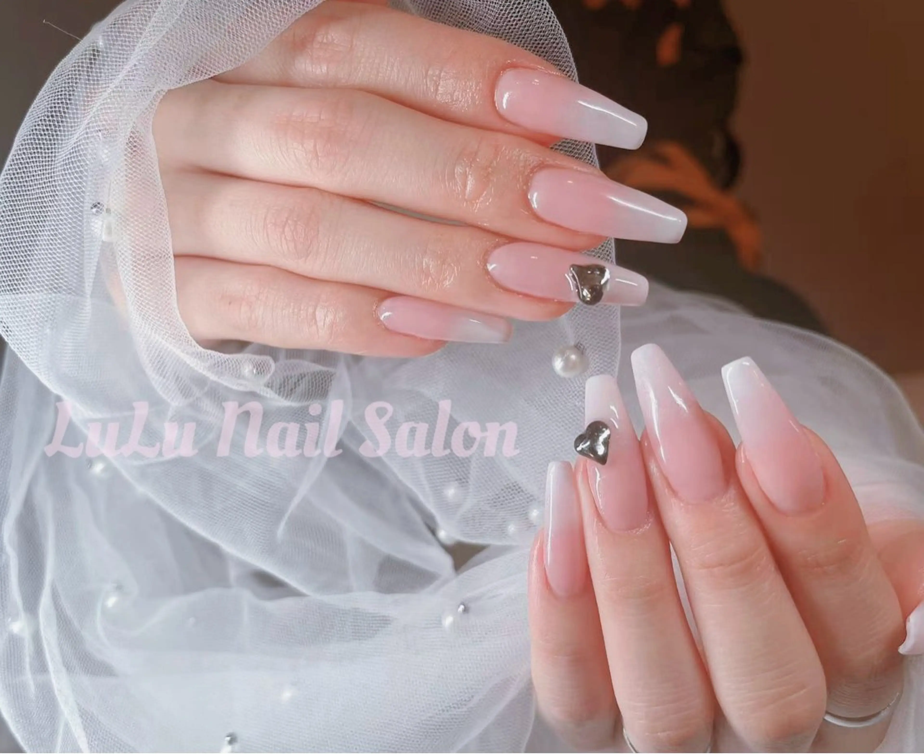 ネイル ハンドネイル LULU Nail  Salon 新宿所属・LU LU NailSalonのネイルデザイン