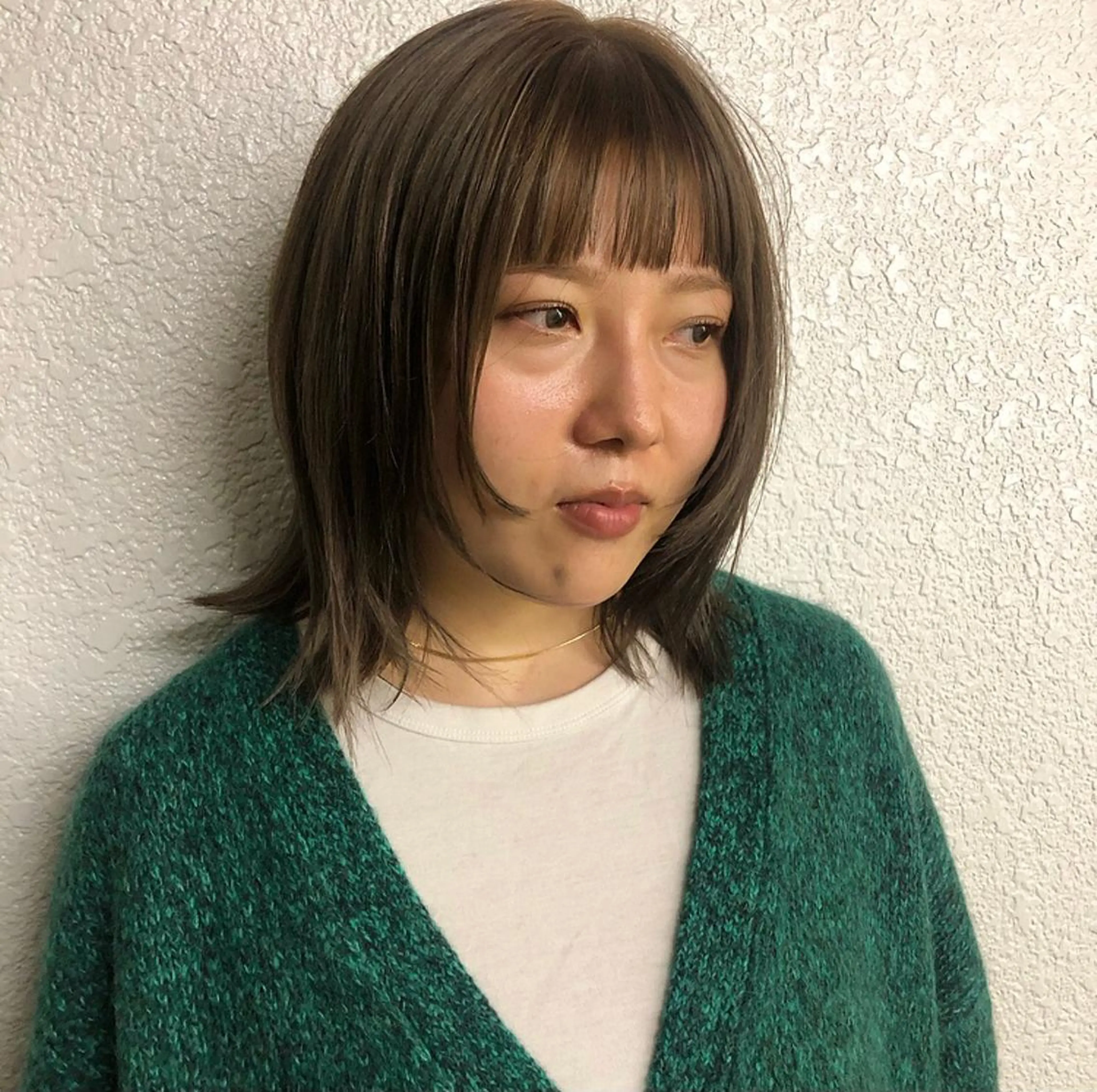 ミディアム カラー ブリーチ 透明感カラー 渋谷 留菜のヘアスタイル