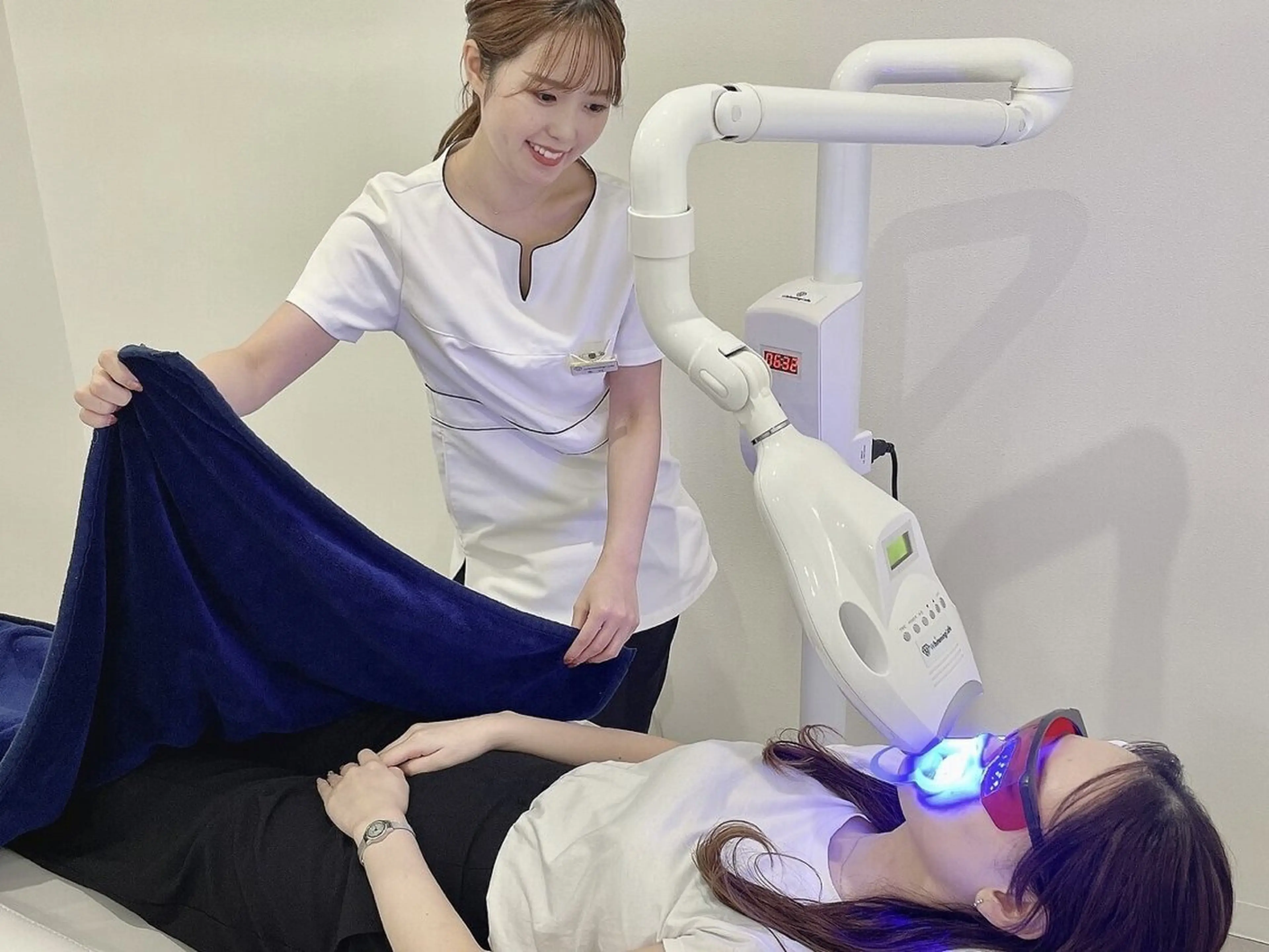 【喫煙者の方】ヤニ取りケア＋セルフホワイトニング10分×2回照射 ¥8,700→¥6,980の写真