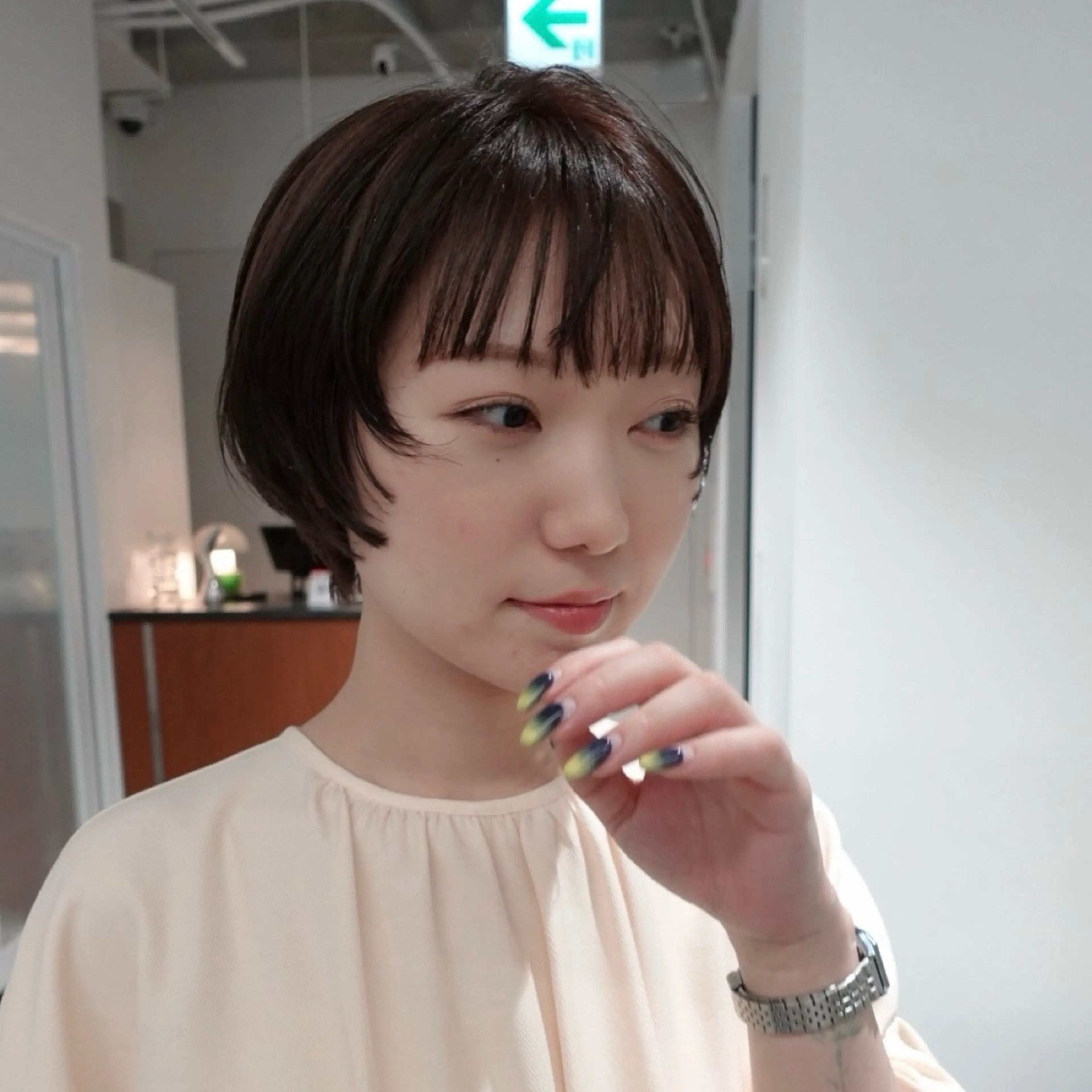 ショート カラー ヘアアレンジ ブリーチ ブラウンカラー 透明感カラー ショートヘア カット ヘアカラー 🌐サトウ リョウ🌐のヘアスタイル