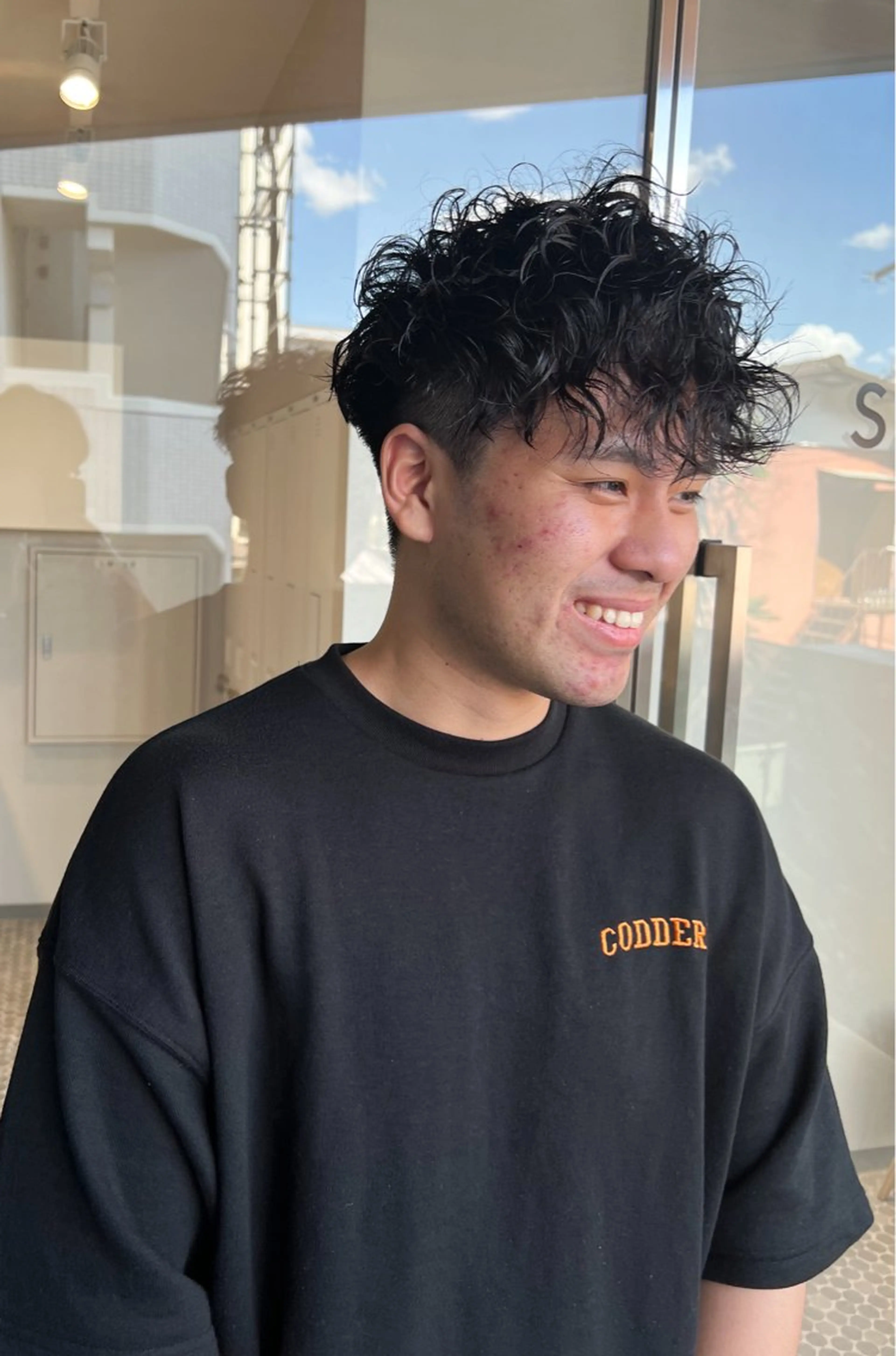 ショート パーマ メンズ メンズパーマ スパイラルパーマ 樋野 亮のヘアスタイル