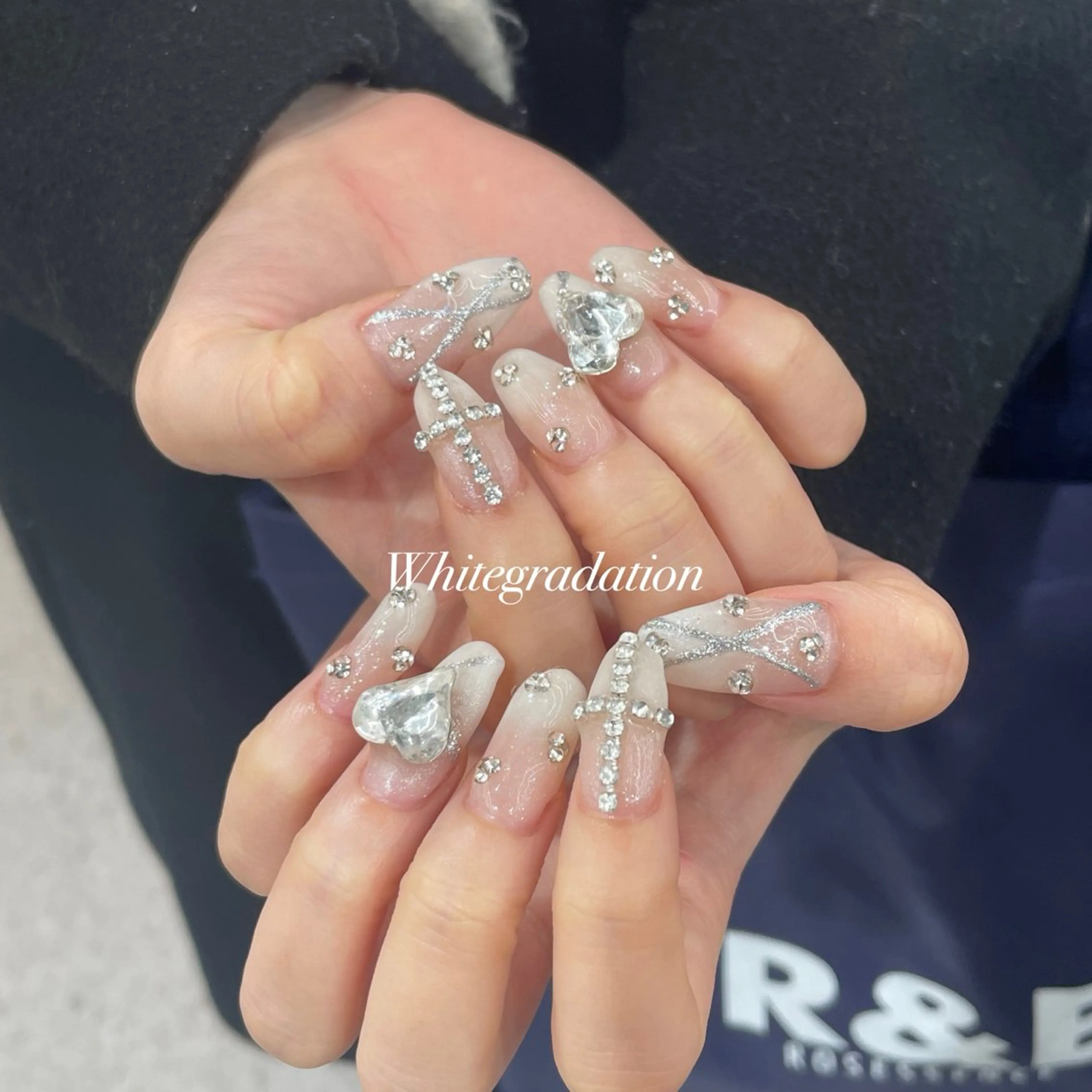 ネイル 🫧飛山琉桜/二条 ネイルアート/束感のマツエク・マツパデザイン