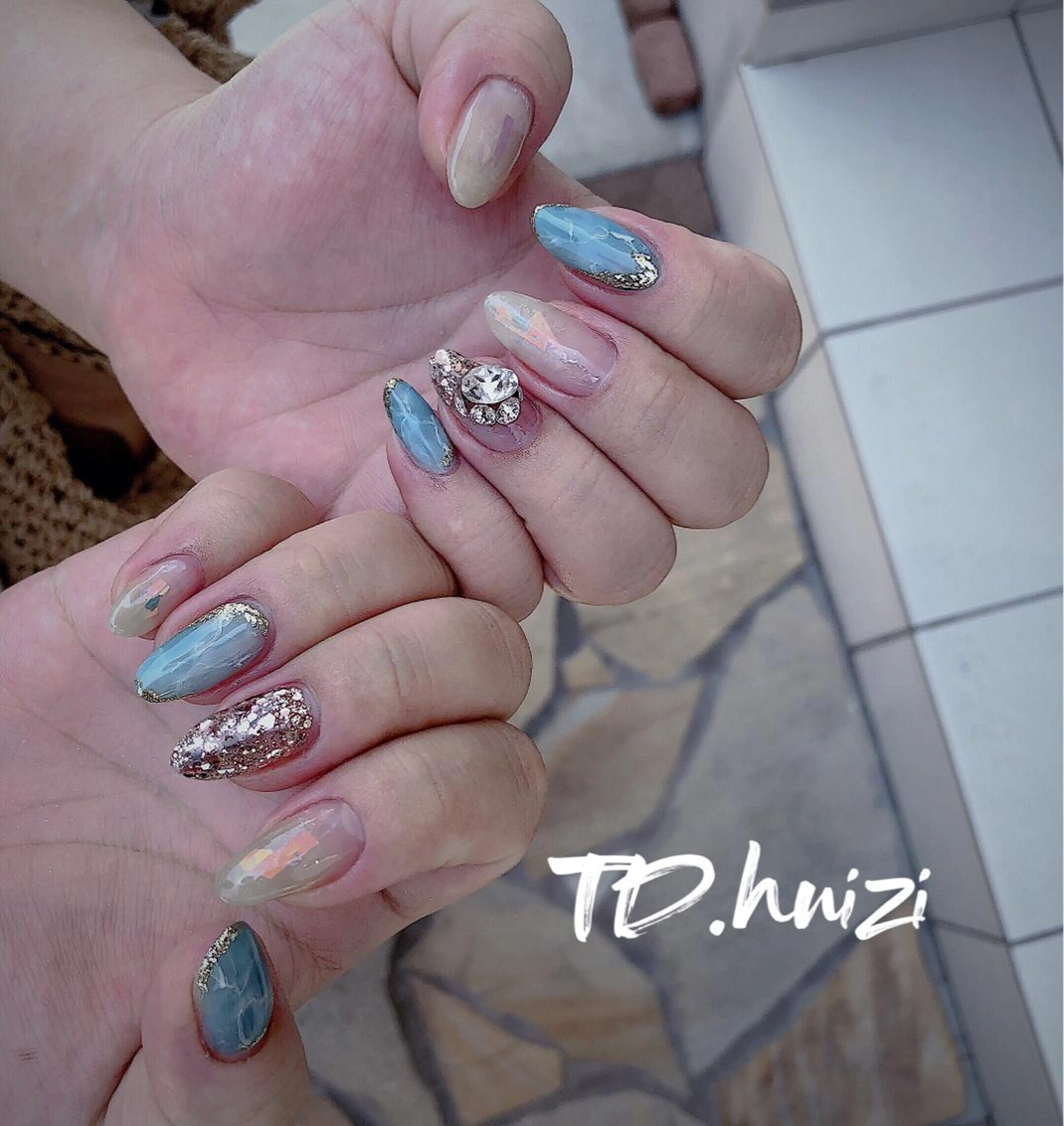 ミディアム めぐみのネイルサロン 惠のネイルデザイン