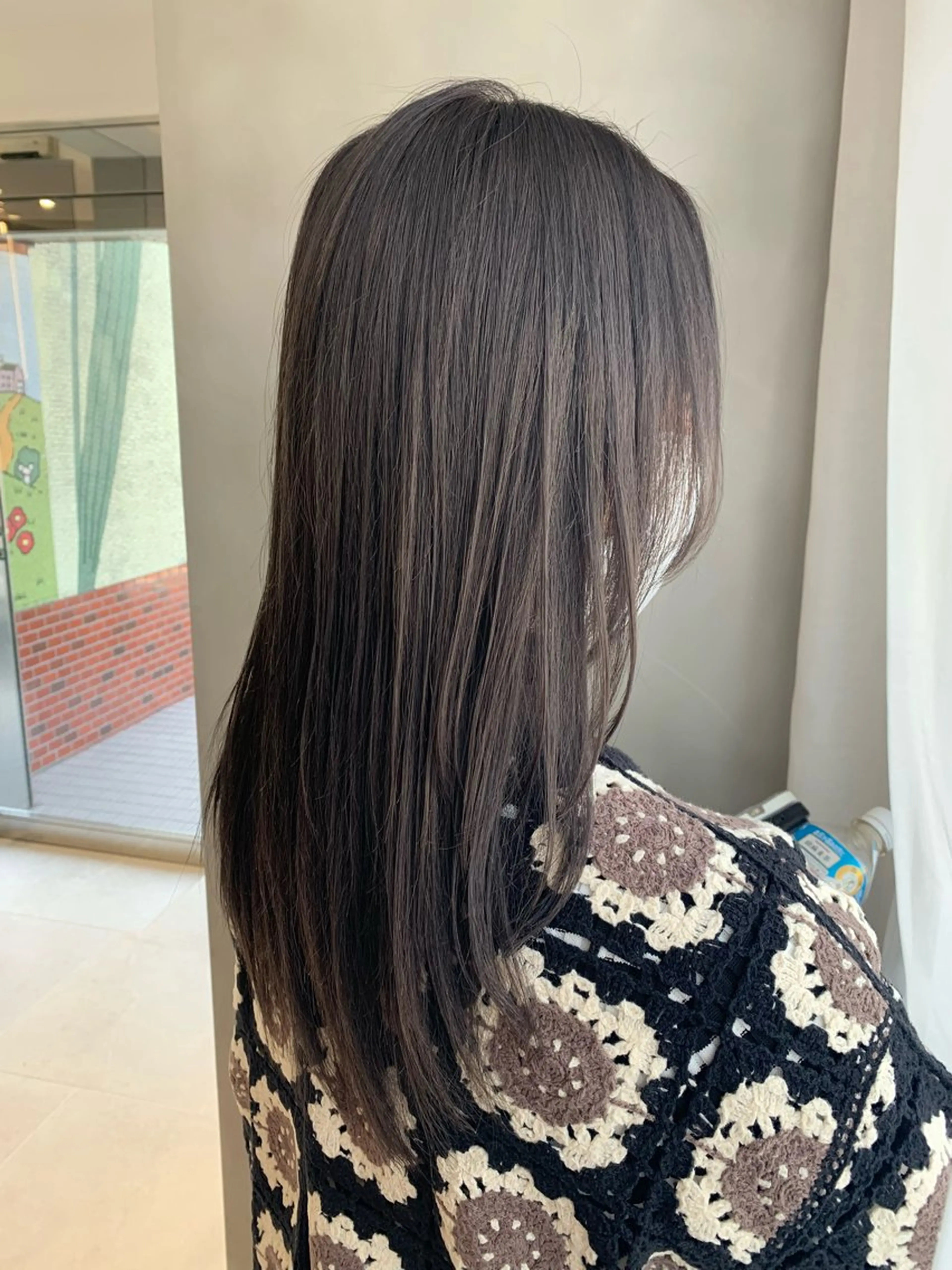 ロング カラー 幡野 葵のヘアスタイル