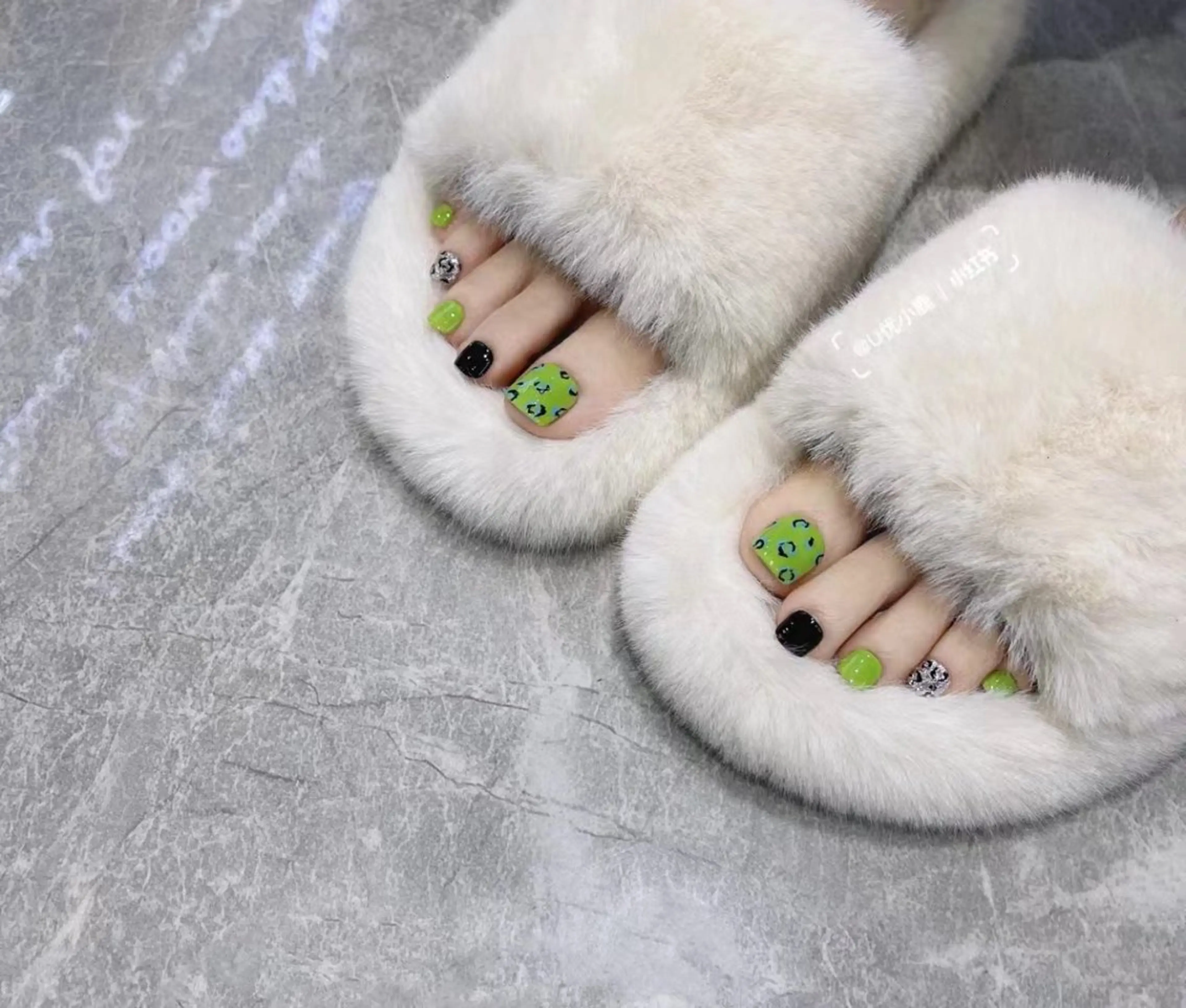 ネイル アートネイル オーロラネイル クリアネイル 長さ出し フレンチネイル 神本 嵐のネイルデザイン