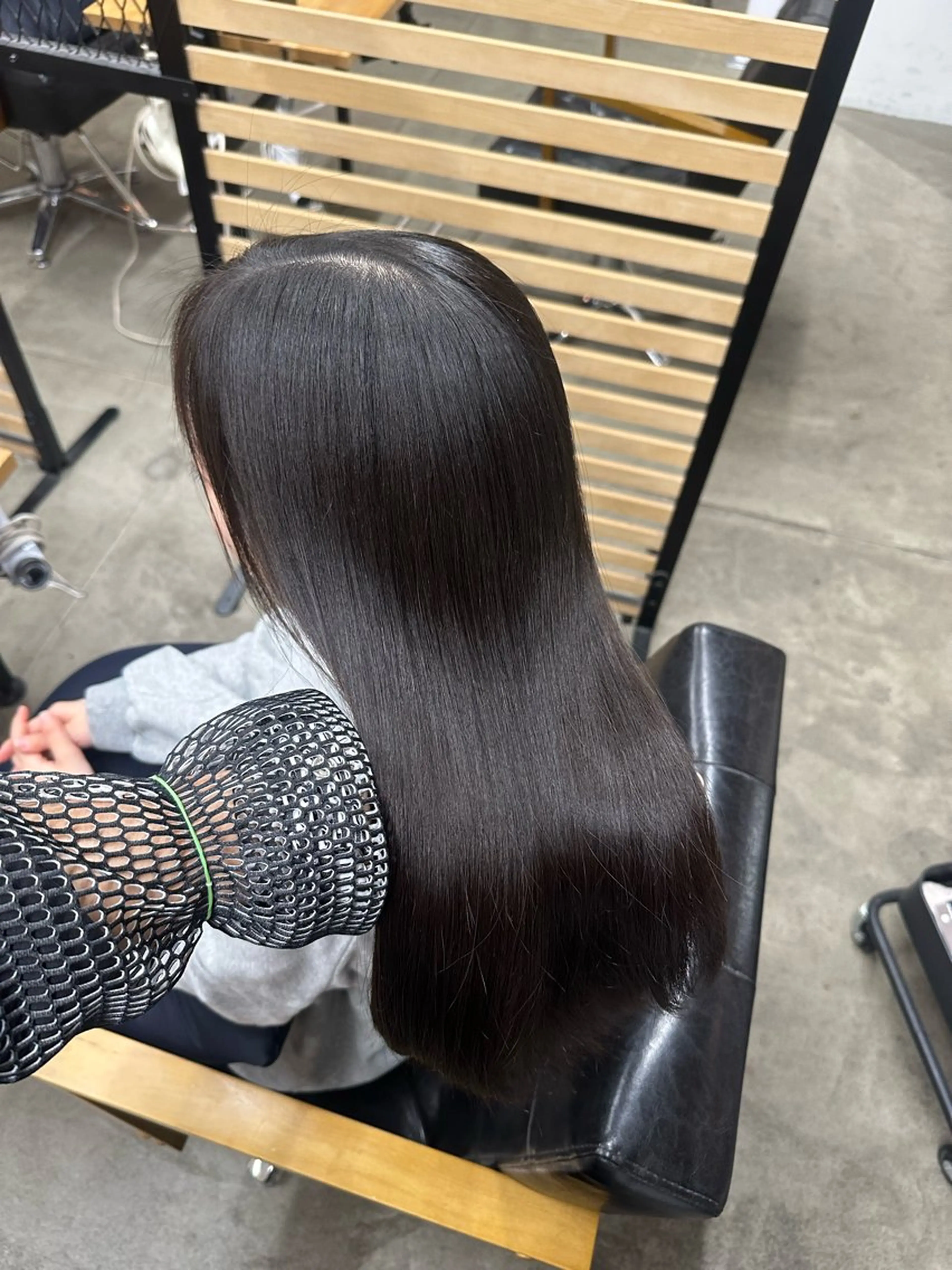 セミロング ひろし/髪質改善/ 縮毛矯正/上品✨のヘアスタイル