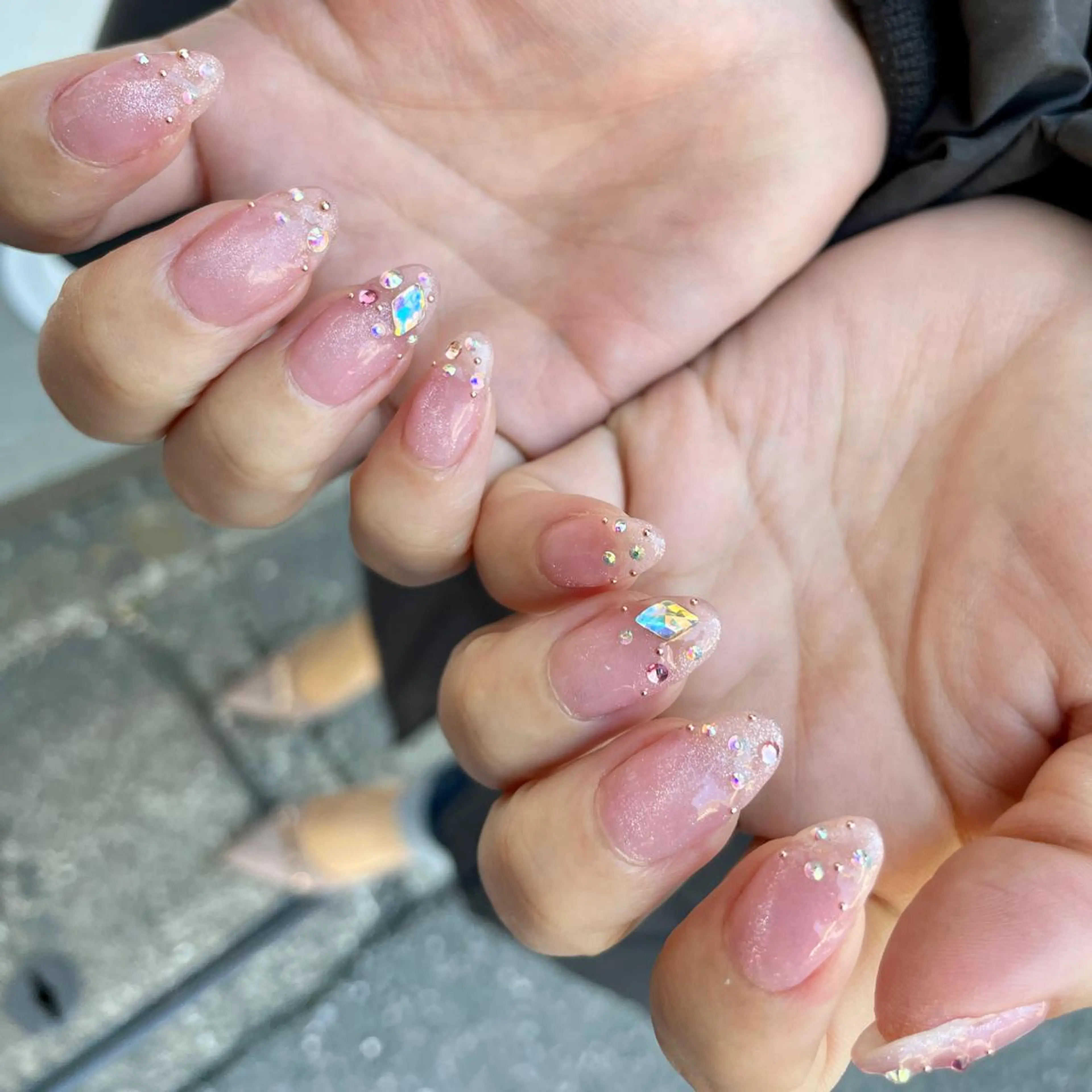 ネイル ストーンネイル nail Eclat所属・志賀野 美喜のネイルデザイン