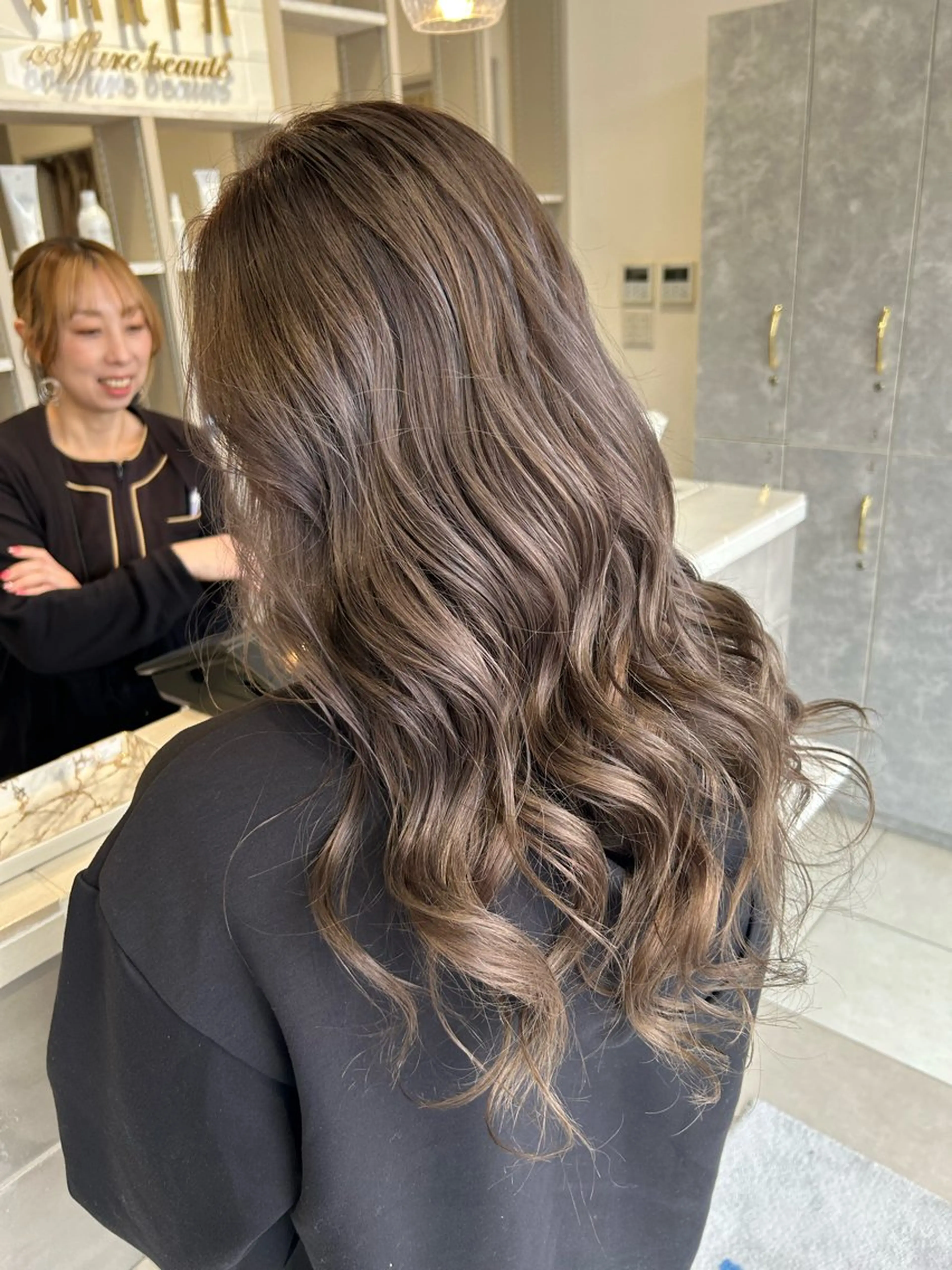 ロング ヘアカラー トリートメント 渡辺　亮/ 白髪ぼかし/髪質改善のヘアスタイル