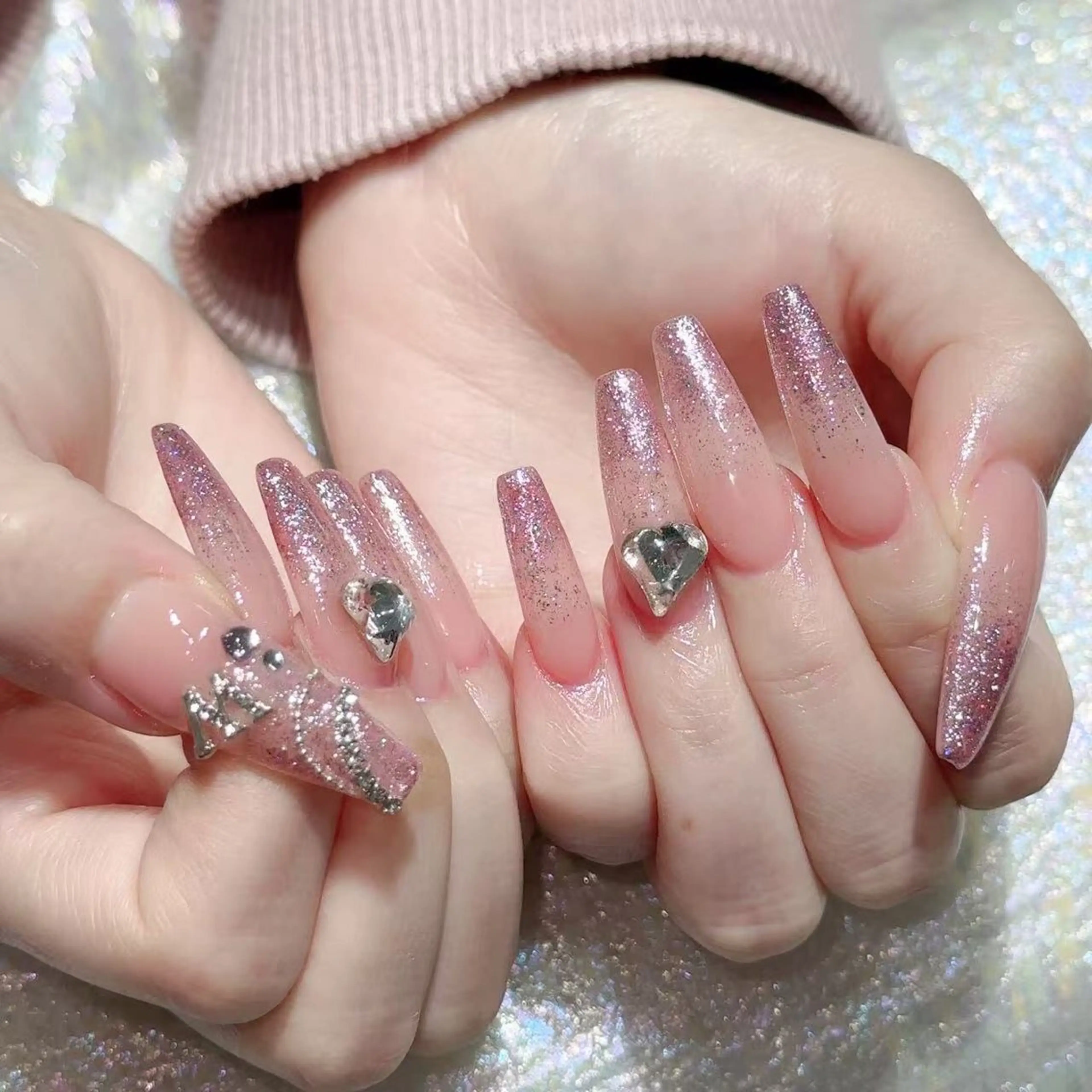 ネイル ハンドネイル Queens ひなのネイルデザイン