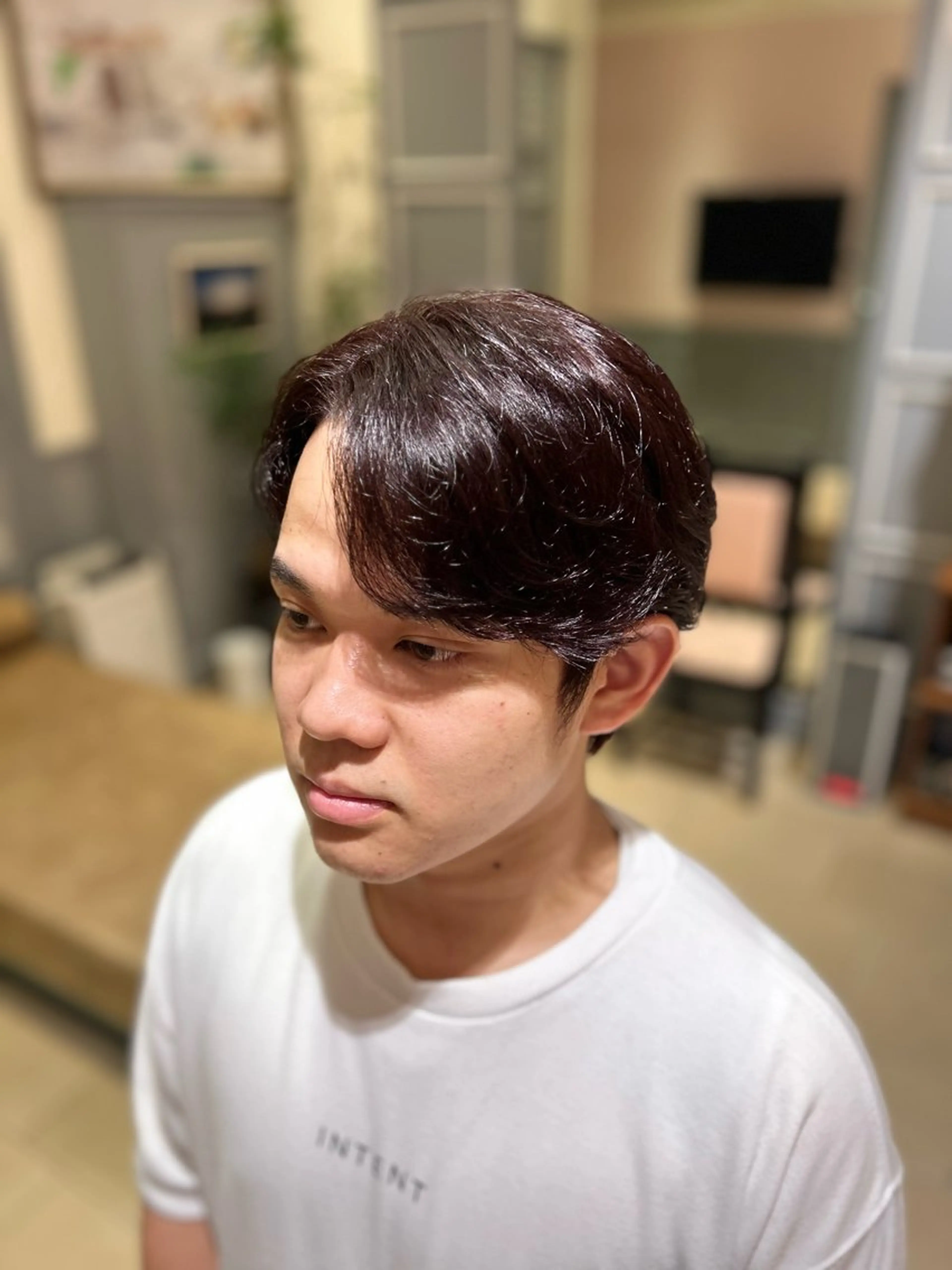 カラー メンズ 多賀 亮真のヘアスタイル
