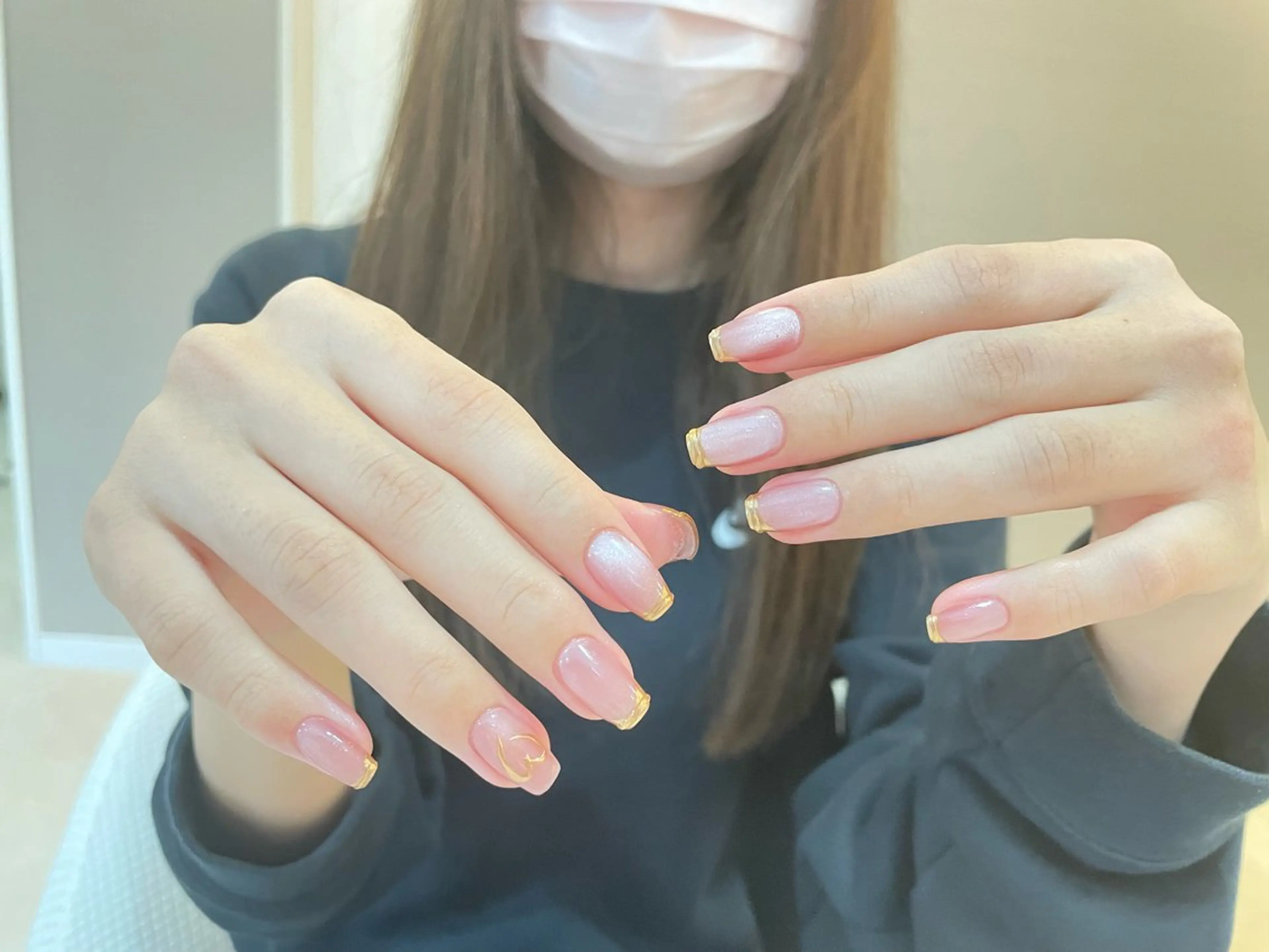 ネイル オーロラネイル チークネイル フレンチネイル ガラスフレンチ グラデーション ハンドネイル H&B 楊のネイルデザイン