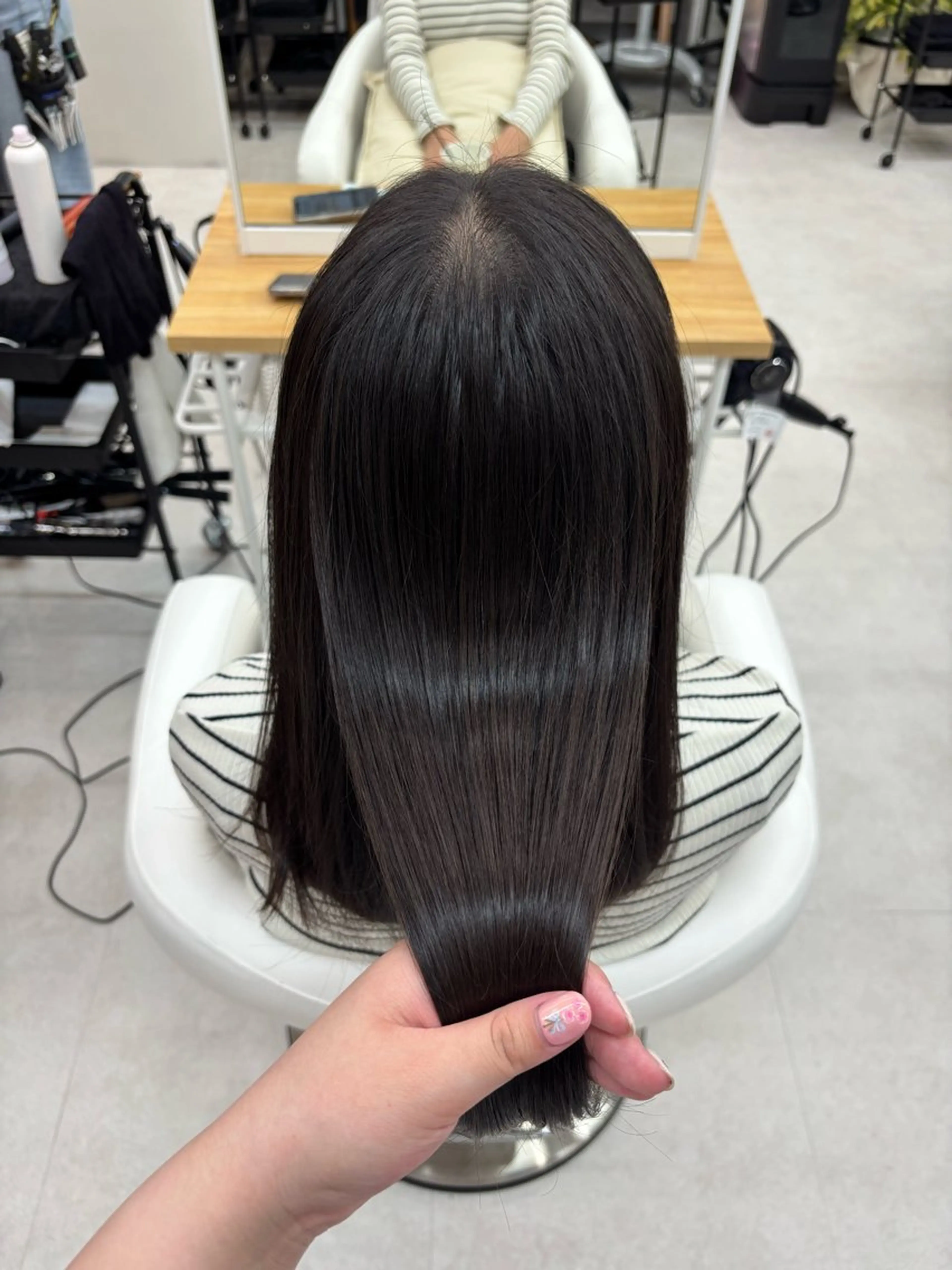 セミロング トリートメント 中山 摩亜のヘアスタイル