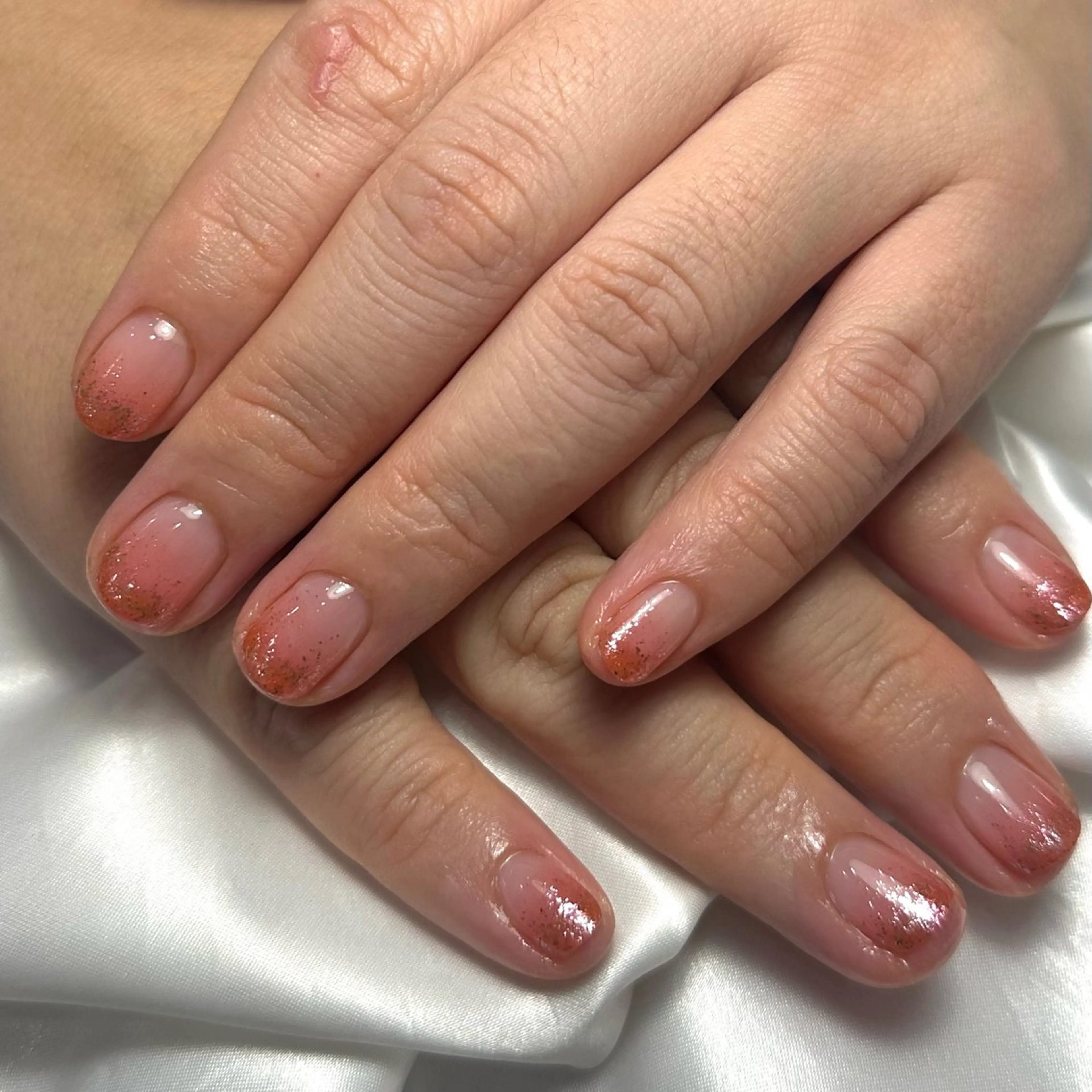 ネイル ハロウィン オフィスネイル オレンジ ピンク Ray nail natsu🎀のネイルデザイン