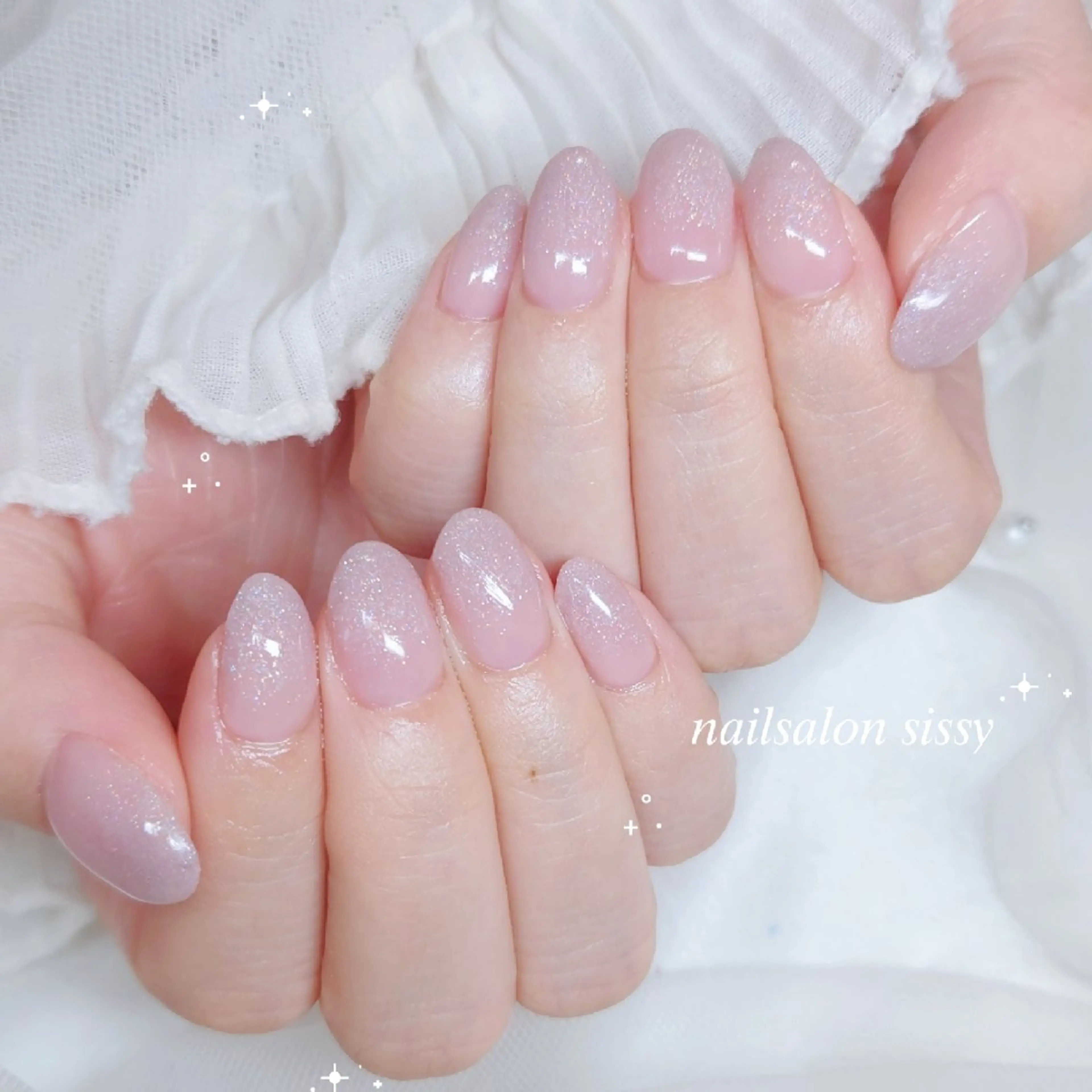 ネイル グラデーション キラキラネイル ラメ(グリッター) ラメグラデーション オフィスネイル ハンドネイル nailsalon sissy所属・sissy hatsuneのネイルデザイン