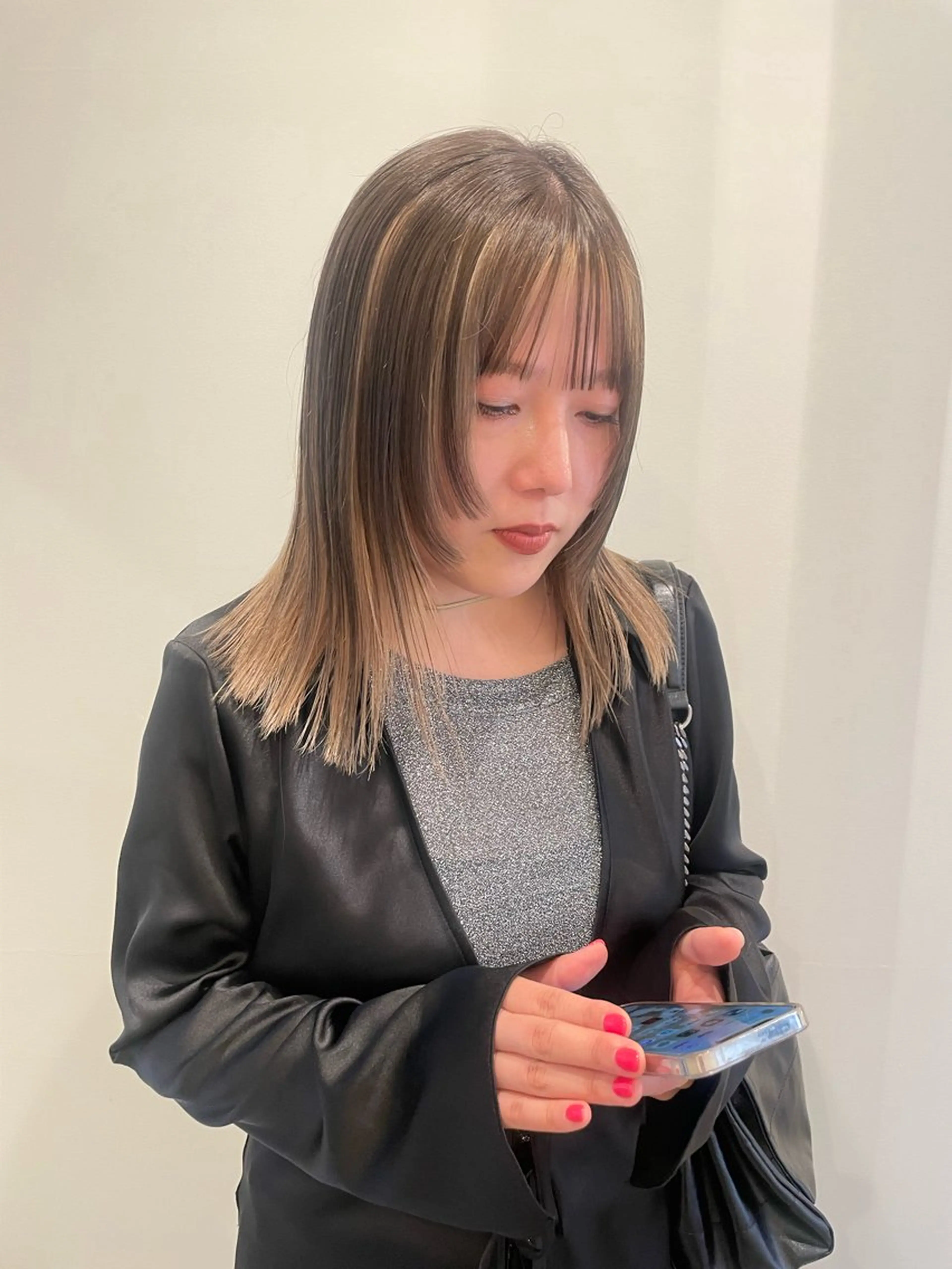 ミディアム カラー デザインカット 似合わせカット ヘアカラー 渋谷 留菜のヘアスタイル