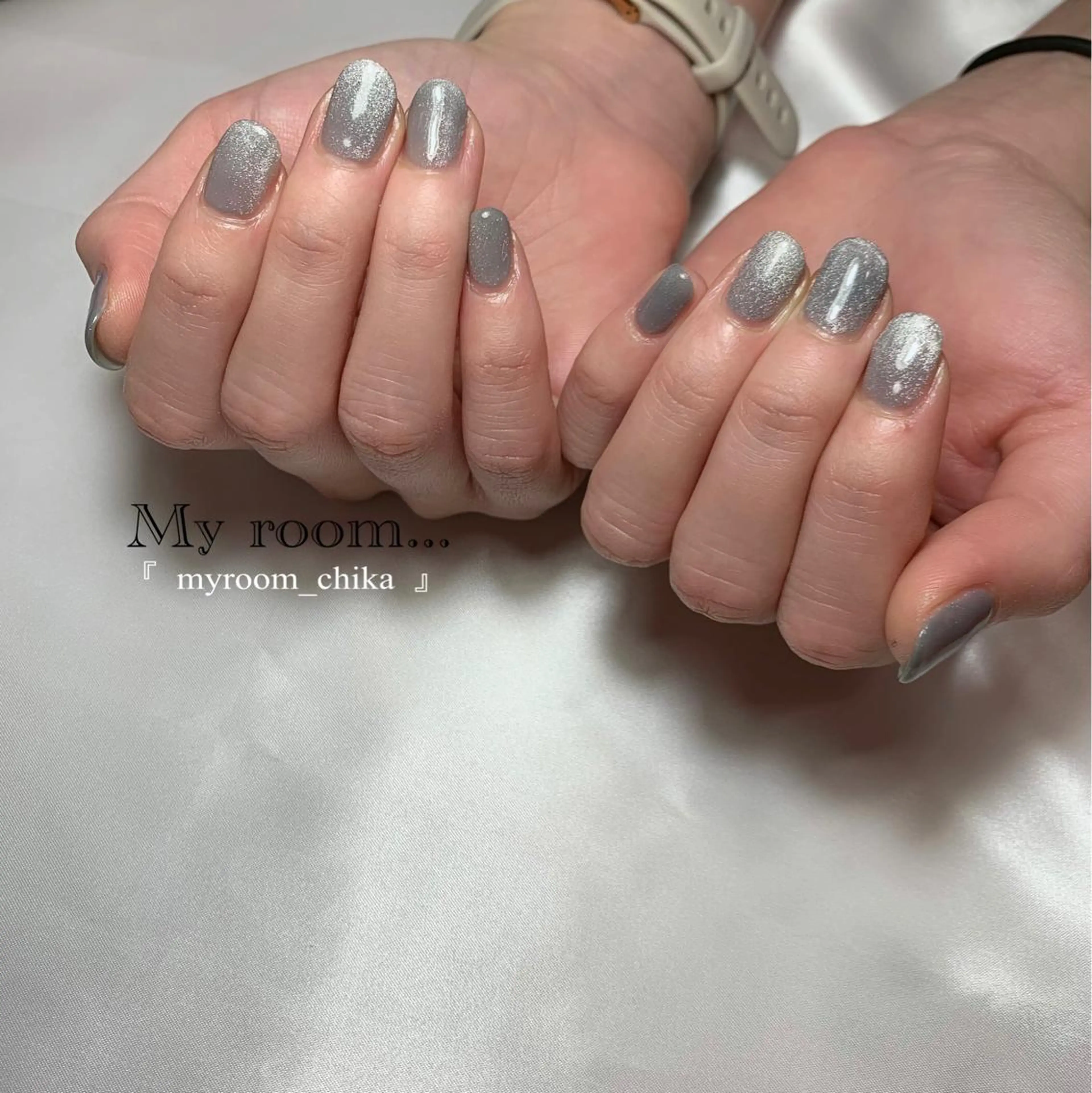 ネイル ブルー キラキラネイル マグネットネイル Amua.facial salon所属・Amua.ハーブ 新宿御苑駅前のエステ・リラクイメージ