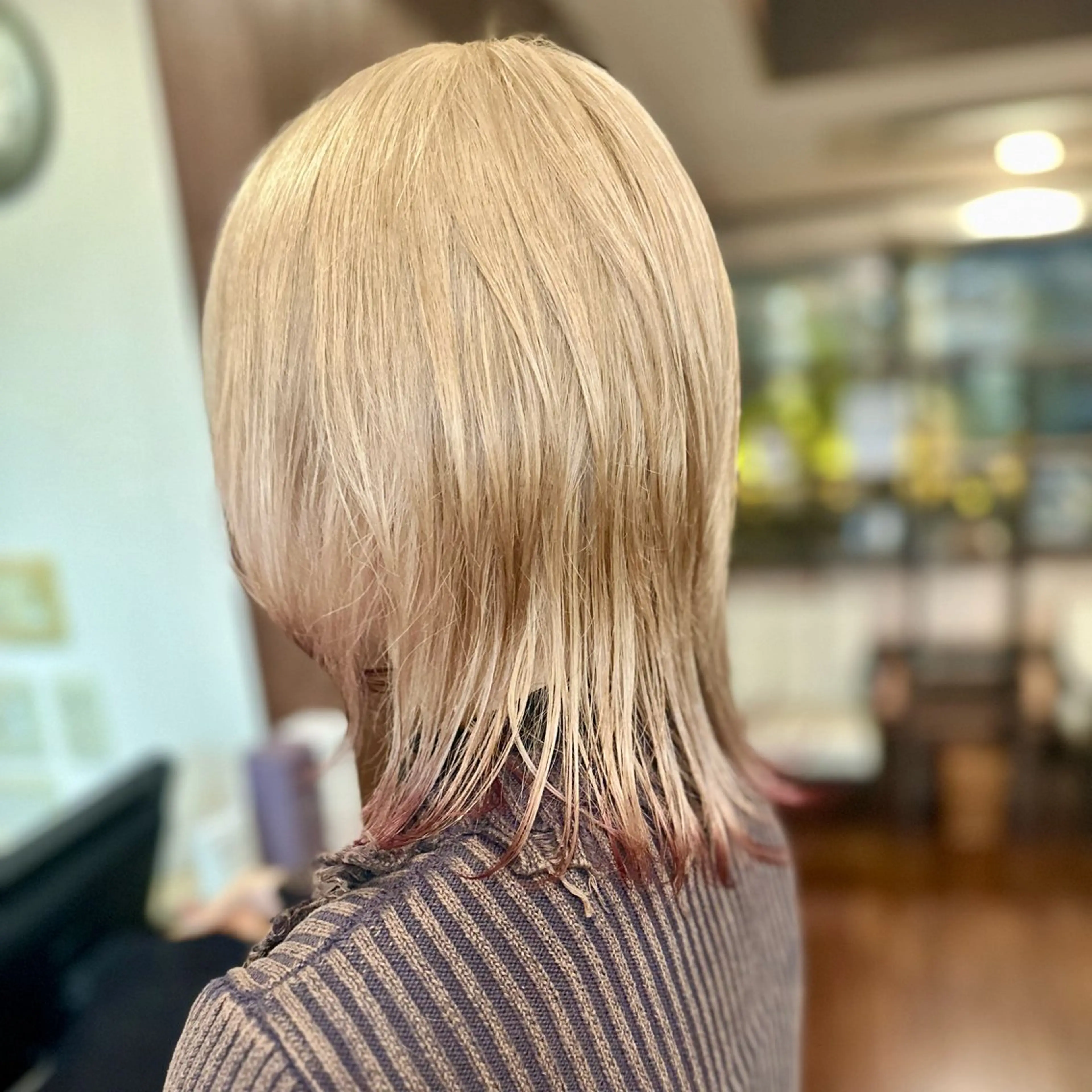 ショート カラー ブリーチ カット ヘアカラー トリートメント ダアッカ所属・高木 陽平のヘアスタイル