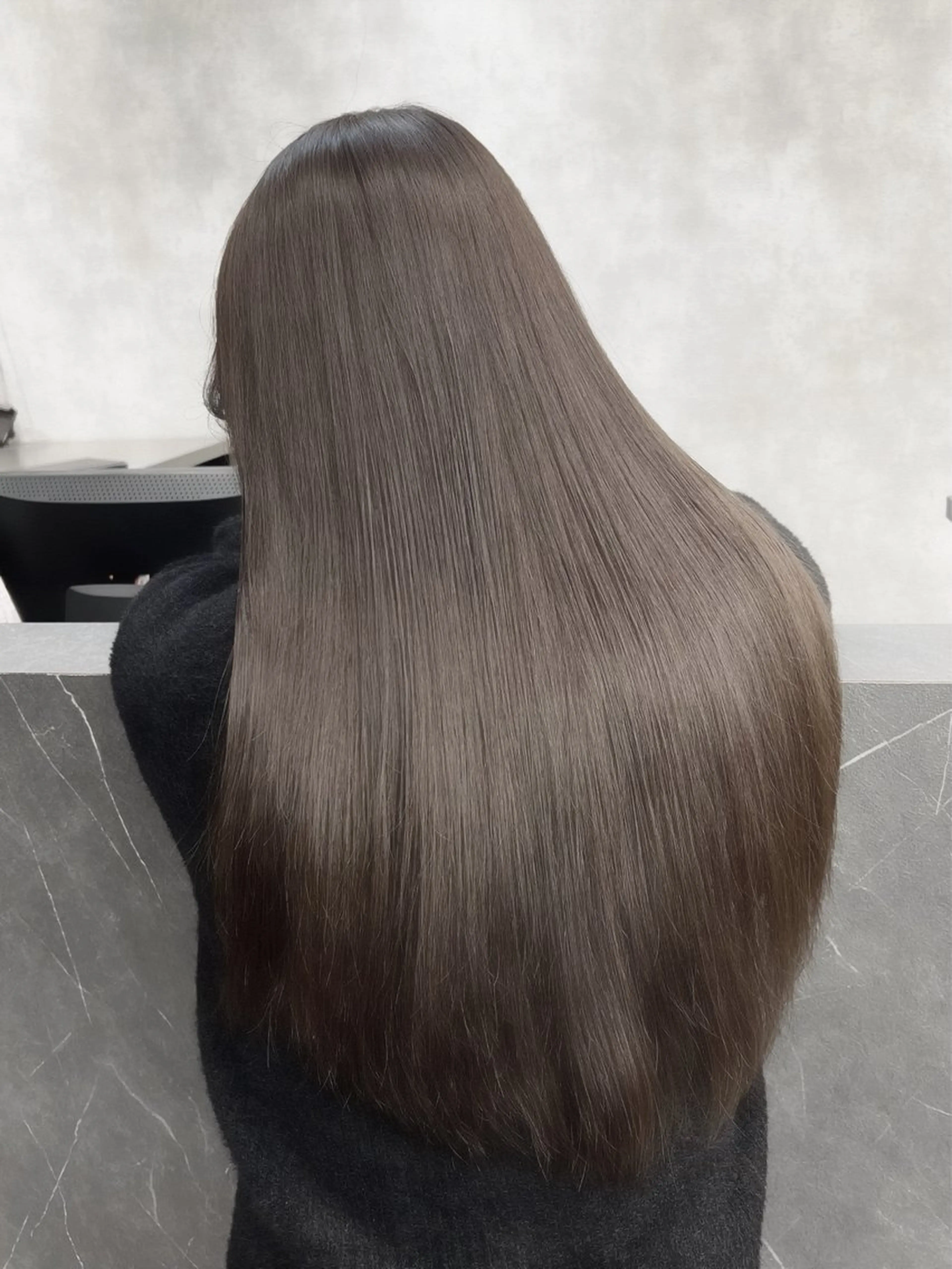 ロング 🚨メンズ曲がる 縮毛矯正りおん🚨のヘアスタイル