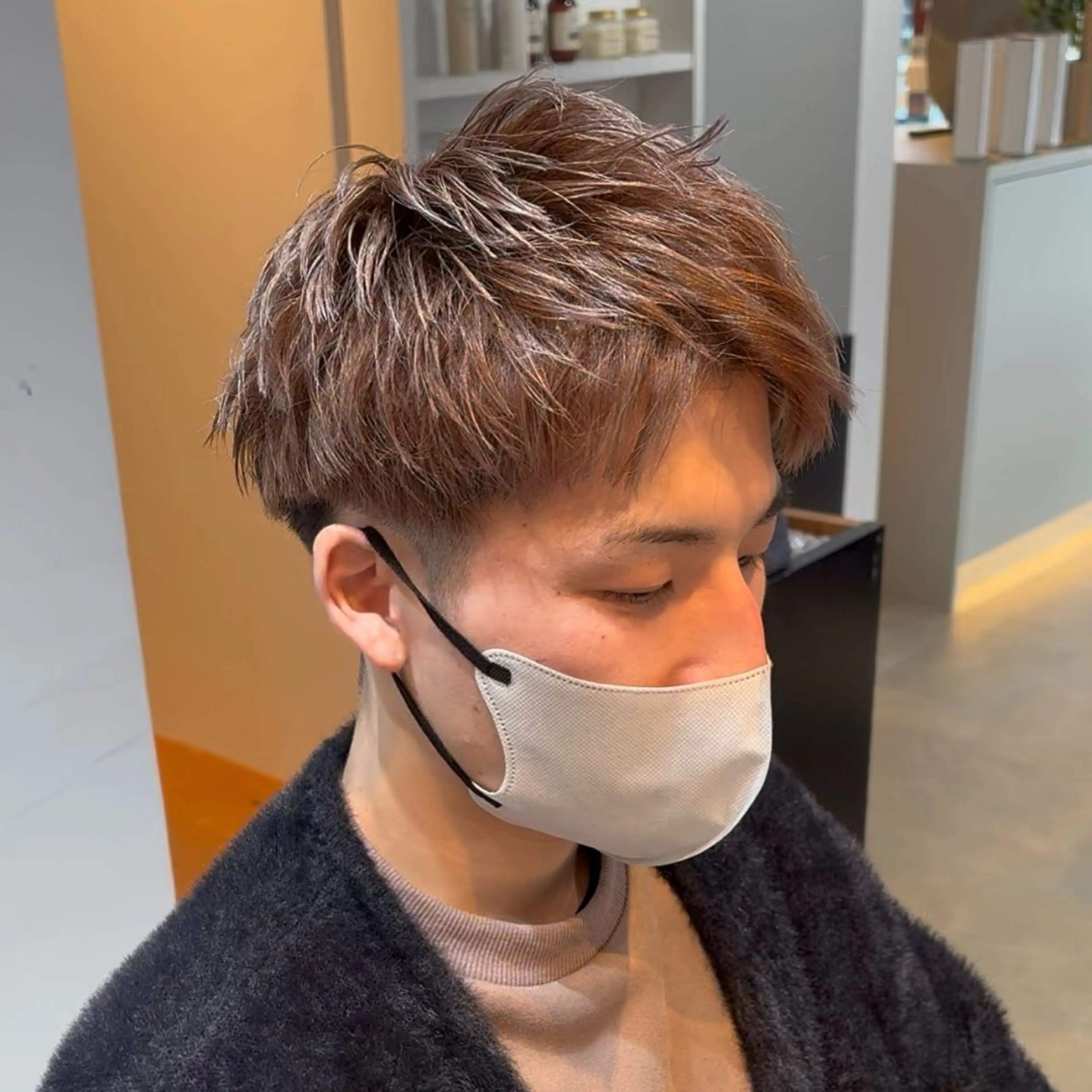 カラー メンズ メンズブリーチ スパイキーショート ブリーチ ブリーチなしカラー GISELA サリナのヘアスタイル