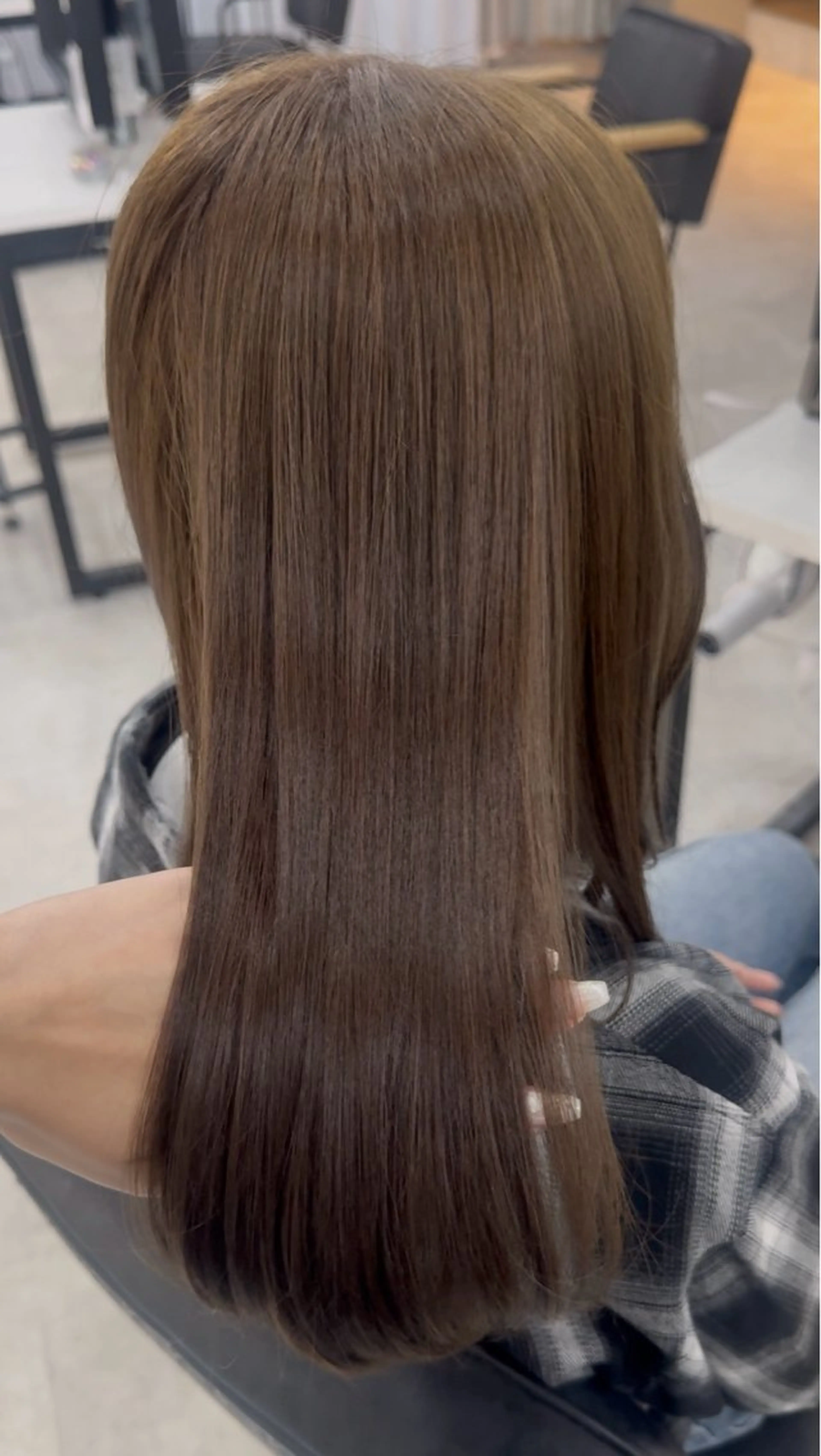 ロング カラー アッシュ アッシュブラウン ベージュカラー 黒髪 ブリーチ カット ヘアカラー トリートメント 赤み無し柔らかカラー 【梅田】madokaのヘアスタイル