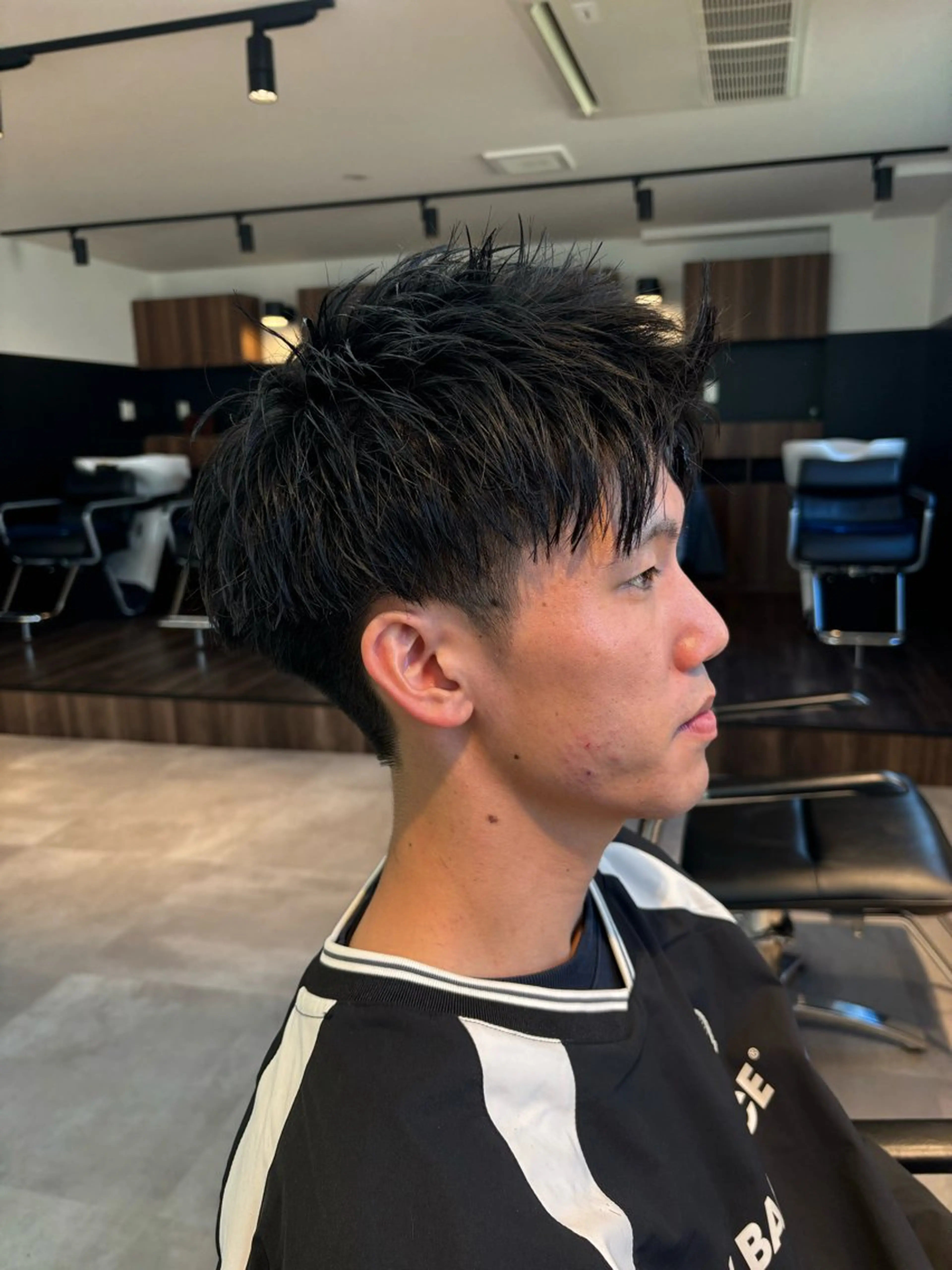 メンズ アップバング ツーブロック カット フェザーパーマ/保立 /メンズカット/韓国のヘアスタイル